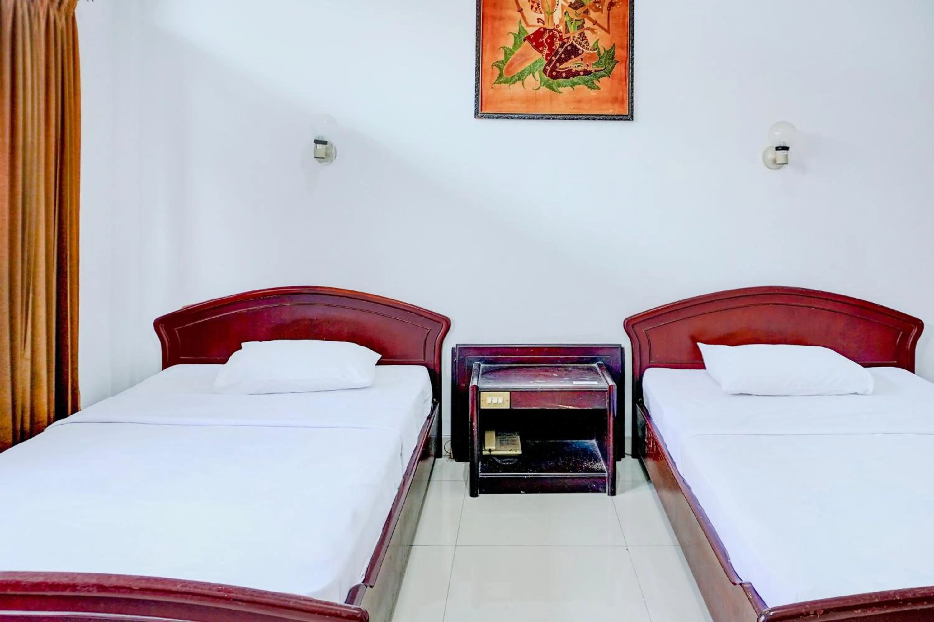 Bedroom in Collection O Pekalongan Near Pasar Batik Setono Formerly Hotel Jayadipa