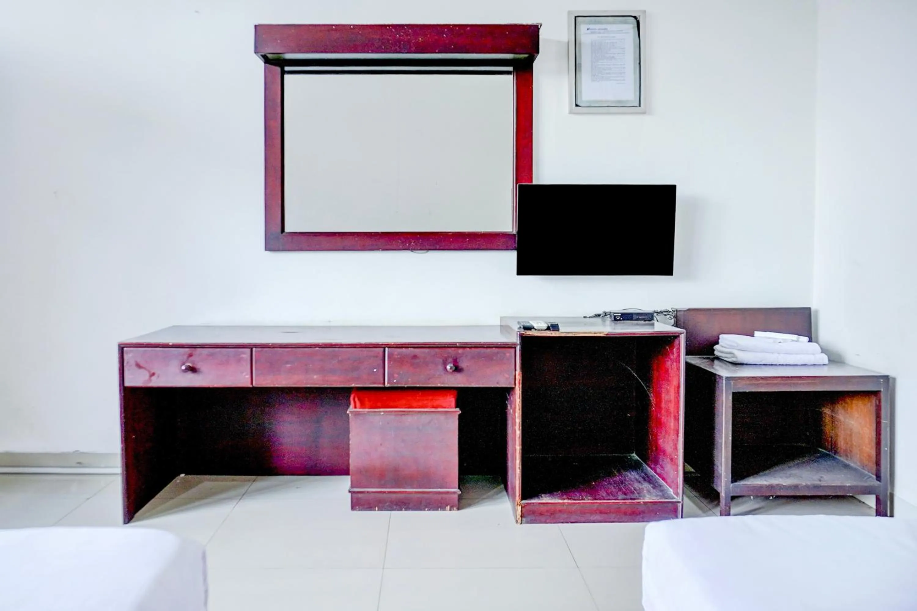 Bedroom in Collection O Pekalongan Near Pasar Batik Setono Formerly Hotel Jayadipa