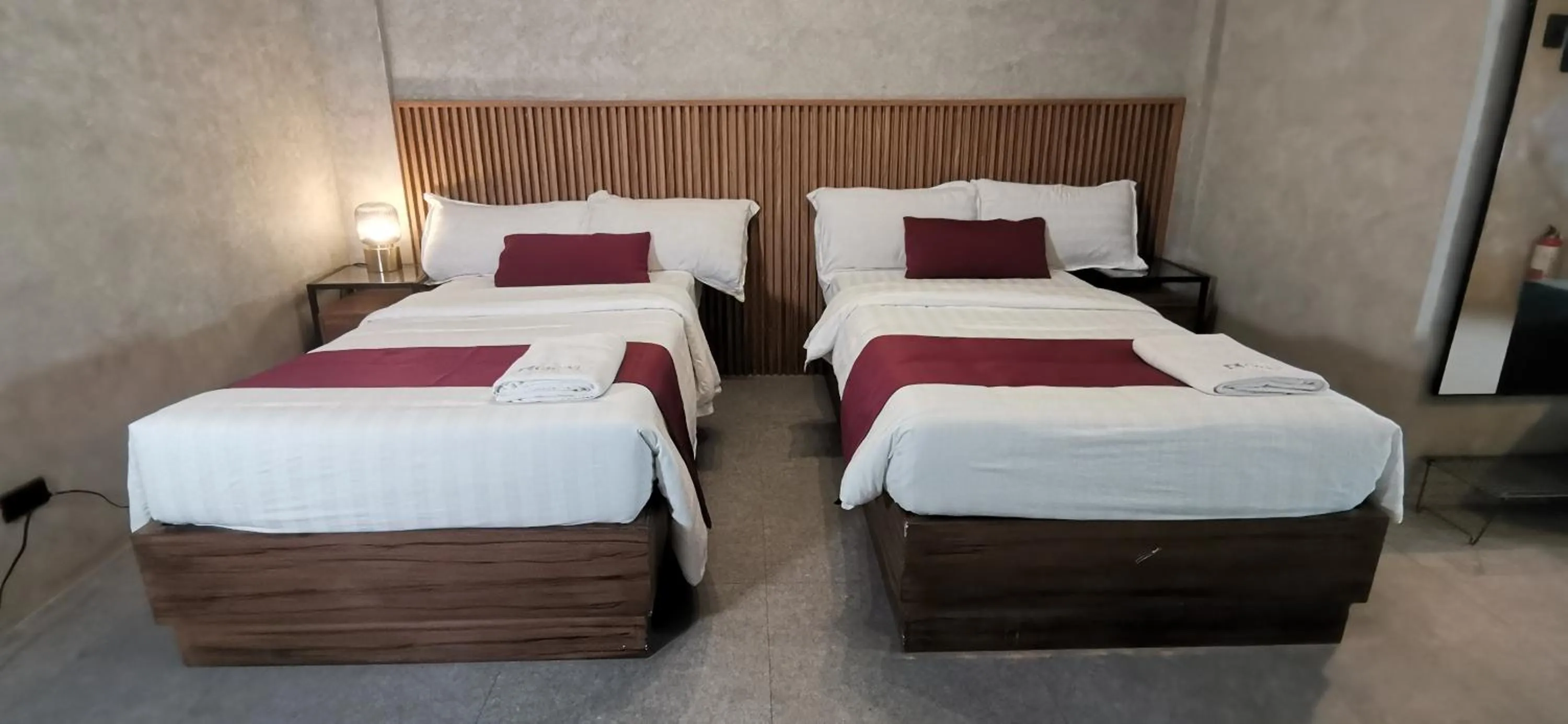 Bedroom, Bed in Townhouse Oak Grey Hotel Near Clark International Airport