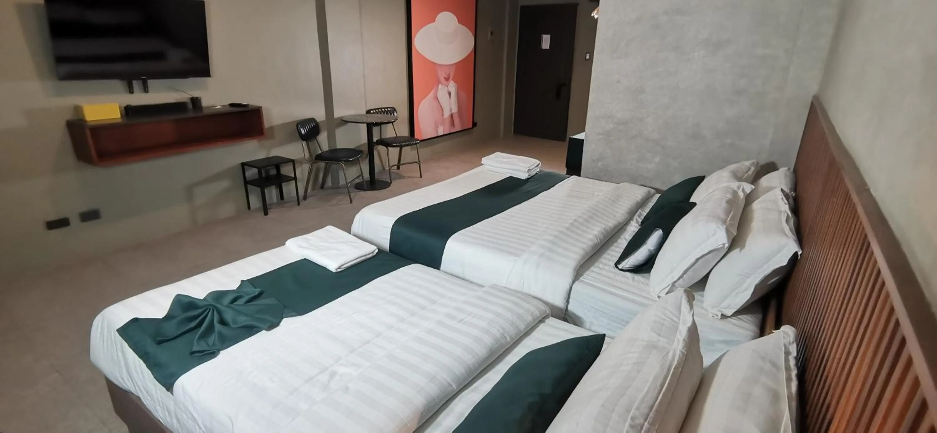 Bedroom, Bed in Townhouse Oak Grey Hotel Near Clark International Airport