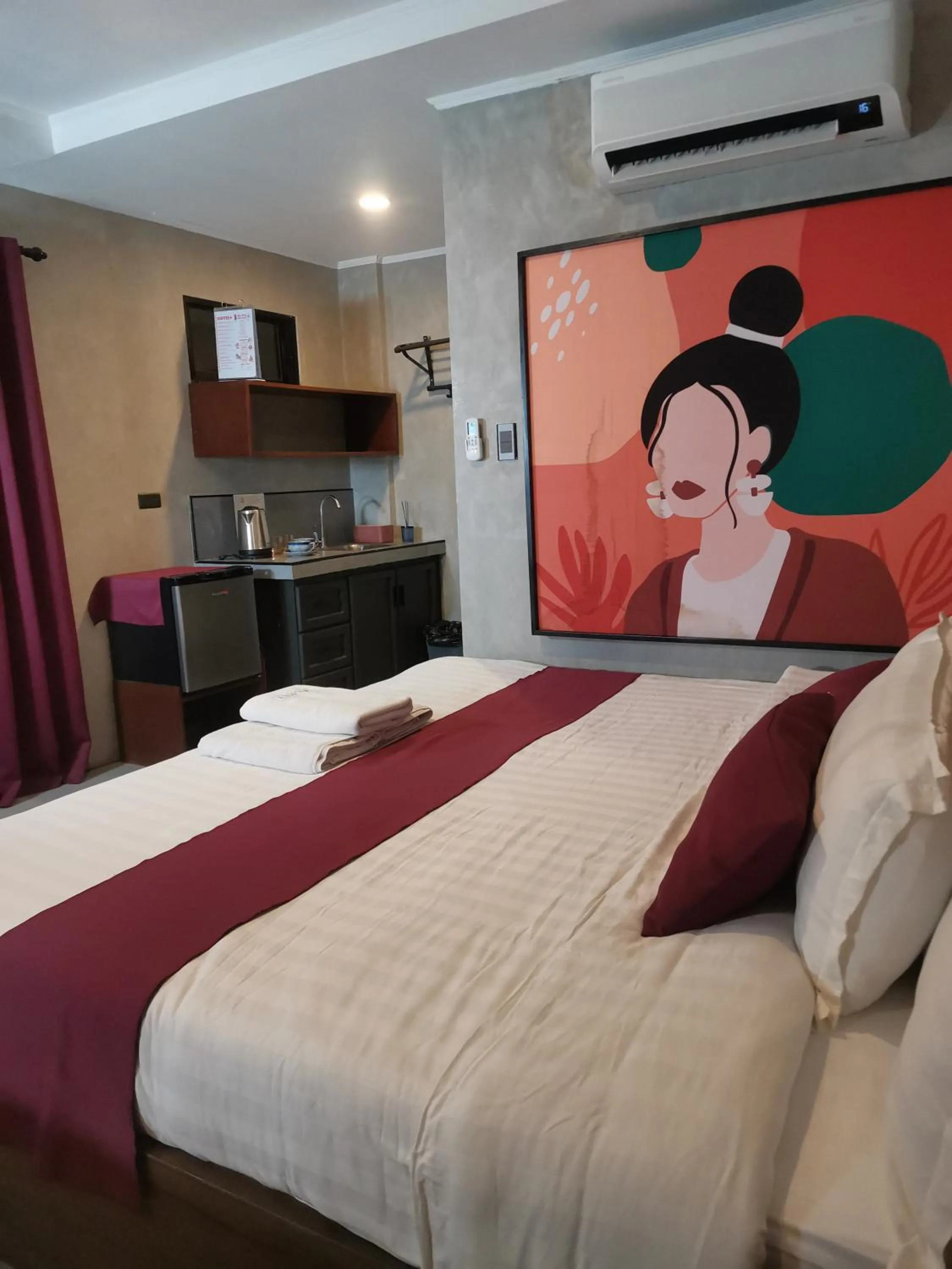 Bedroom, Bed in Townhouse Oak Grey Hotel Near Clark International Airport