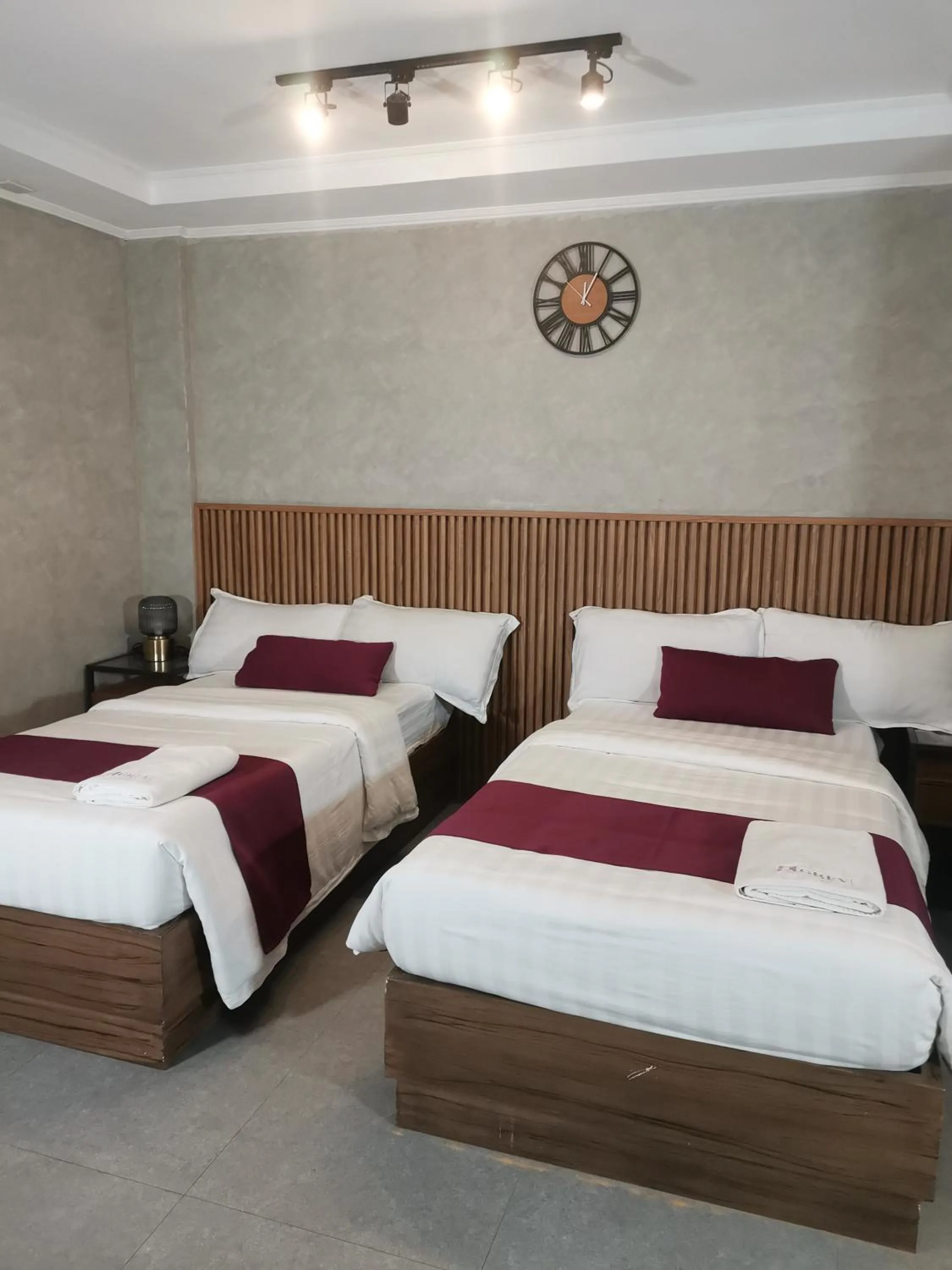 Bedroom, Bed in Townhouse Oak Grey Hotel Near Clark International Airport