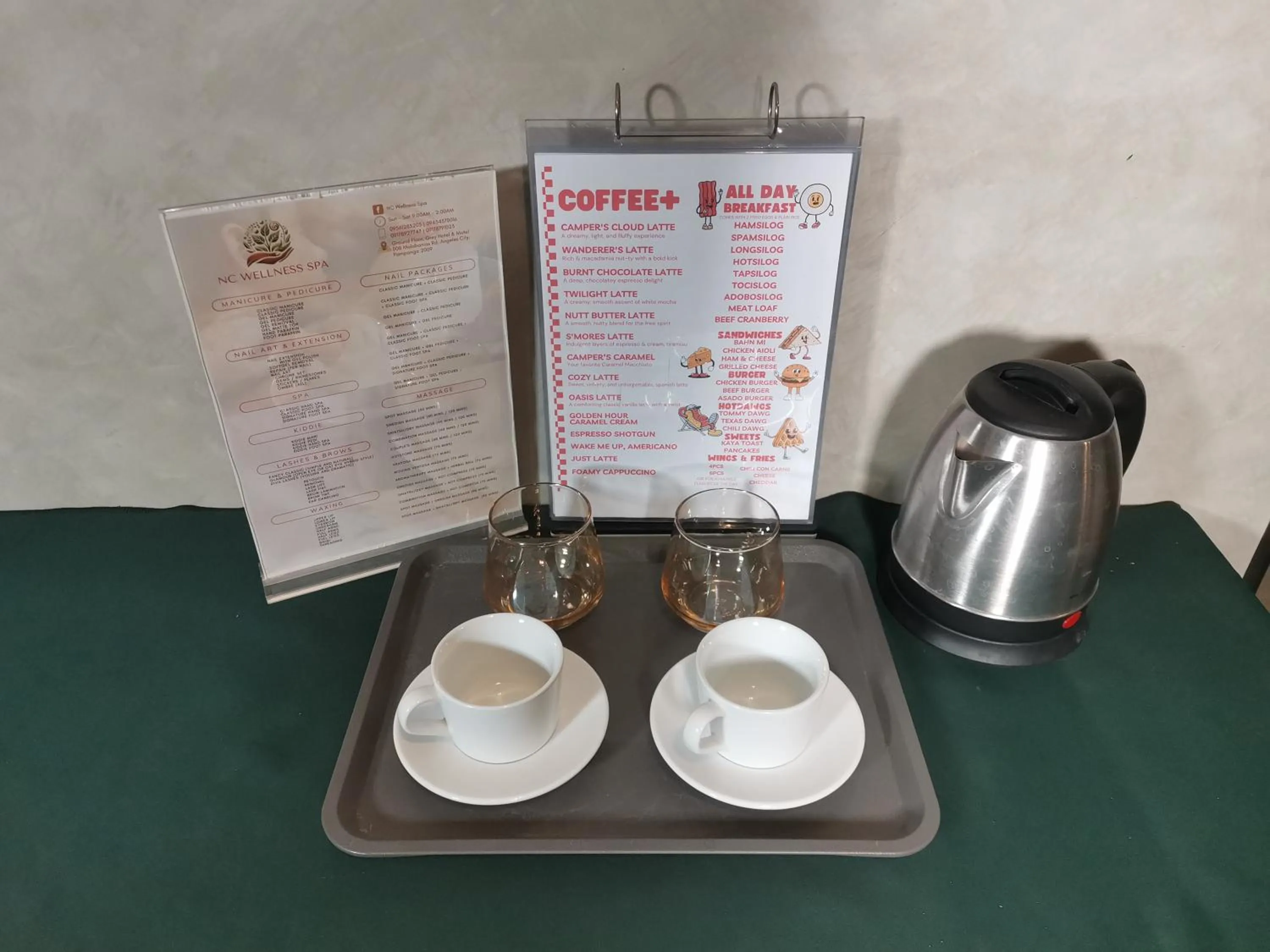 Coffee/tea facilities in Townhouse Oak Grey Hotel Near Clark International Airport
