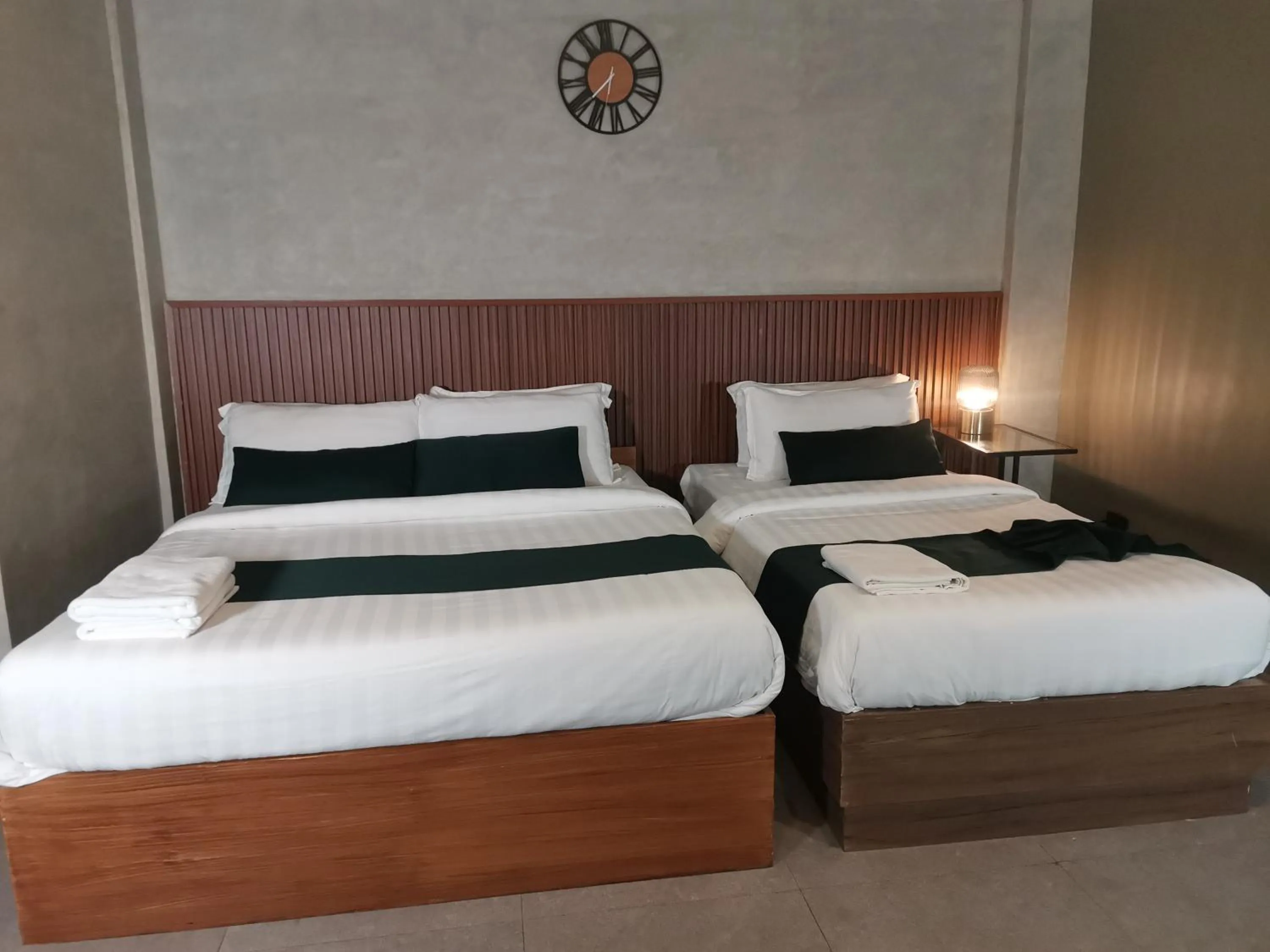 Bedroom, Bed in Townhouse Oak Grey Hotel Near Clark International Airport