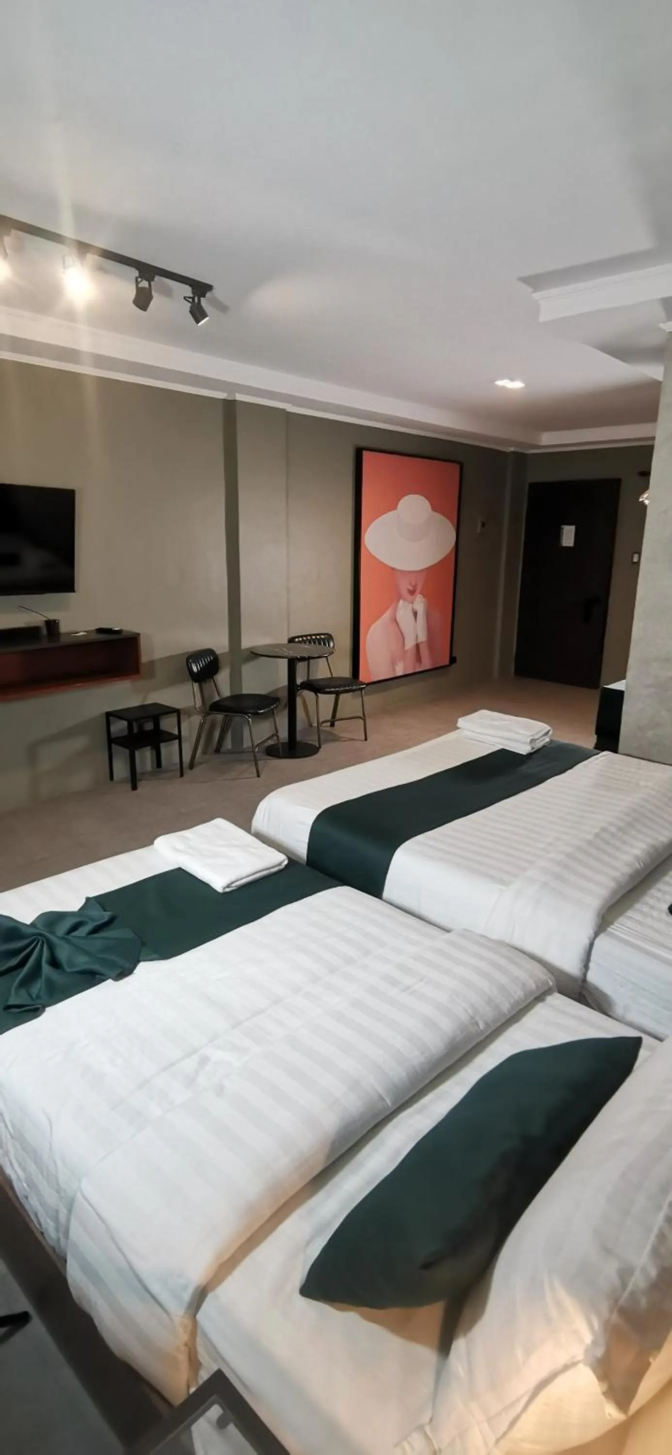 Bedroom, Bed in Townhouse Oak Grey Hotel Near Clark International Airport