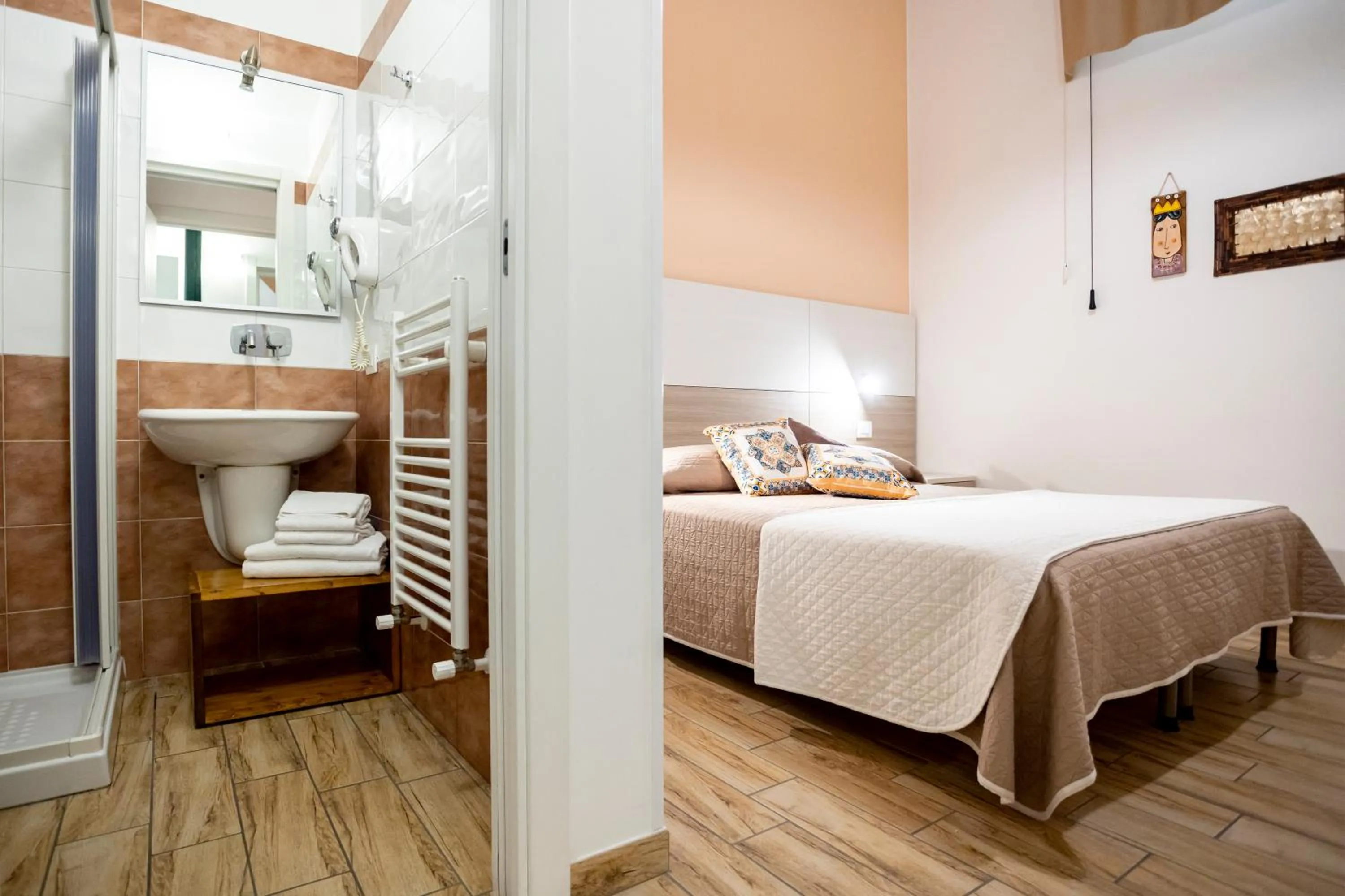 Photo of the whole room, Bed in Trapani Home