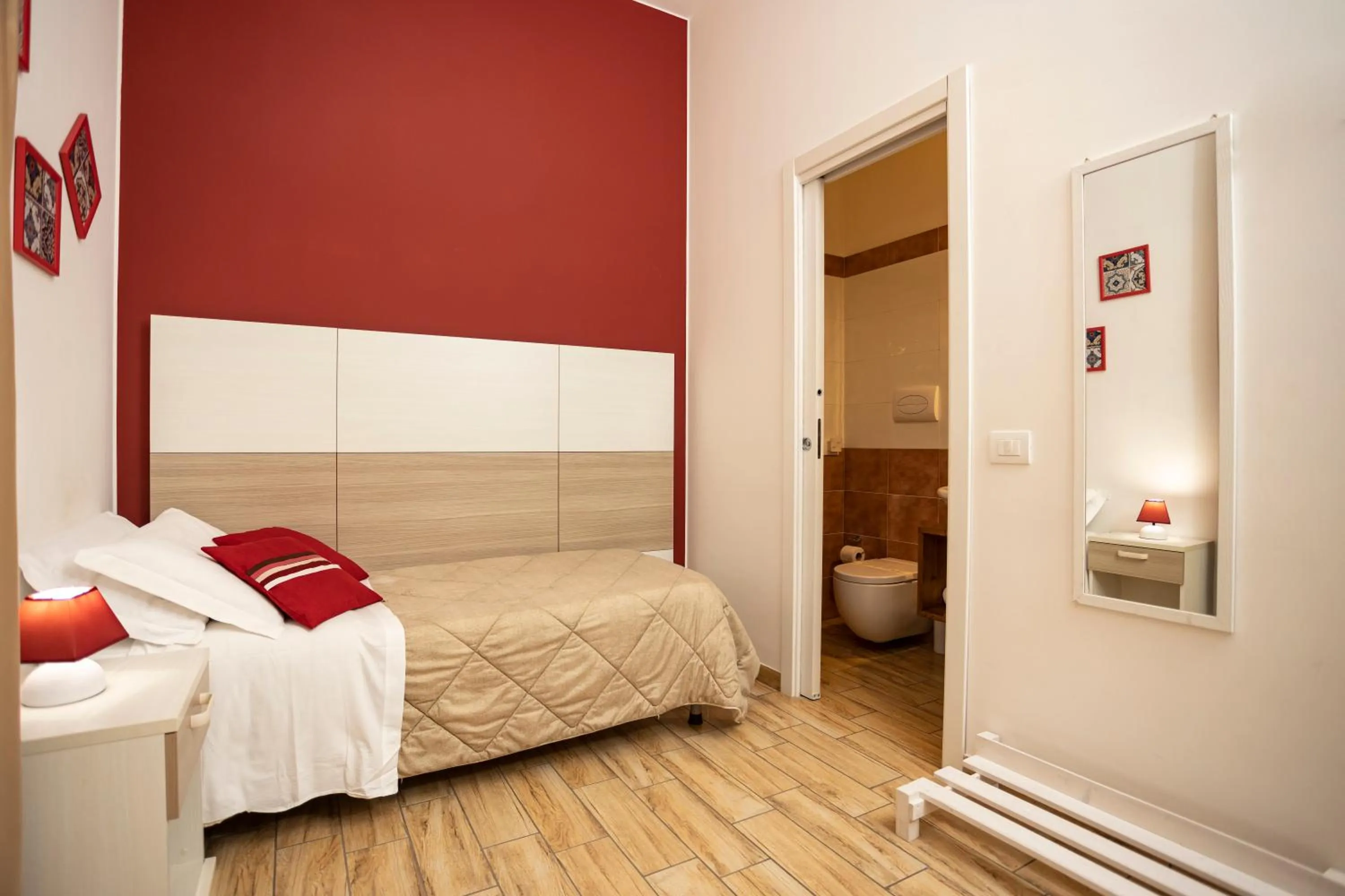 Photo of the whole room, Bed in Trapani Home
