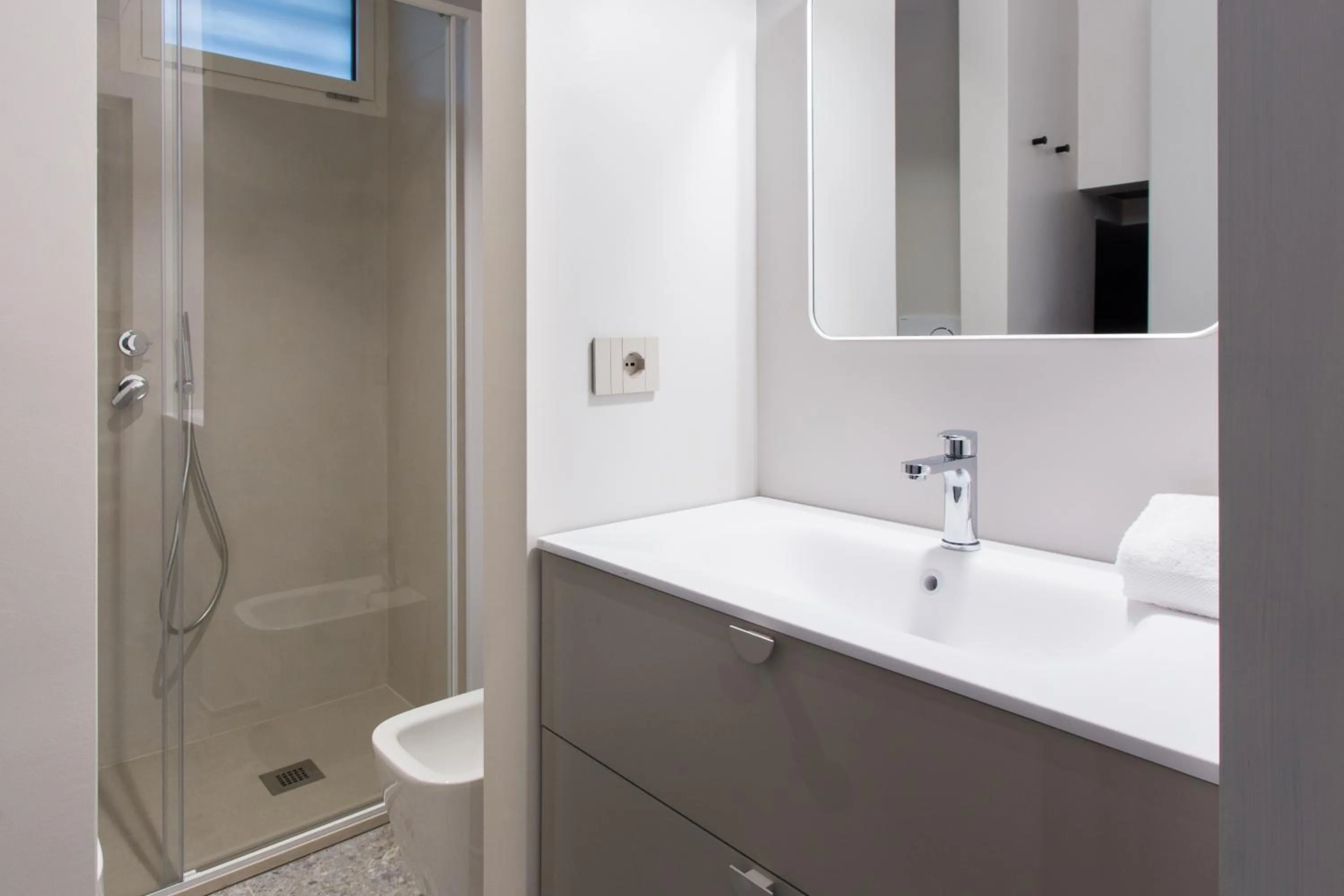 Shower in Naitly Milano Dergano