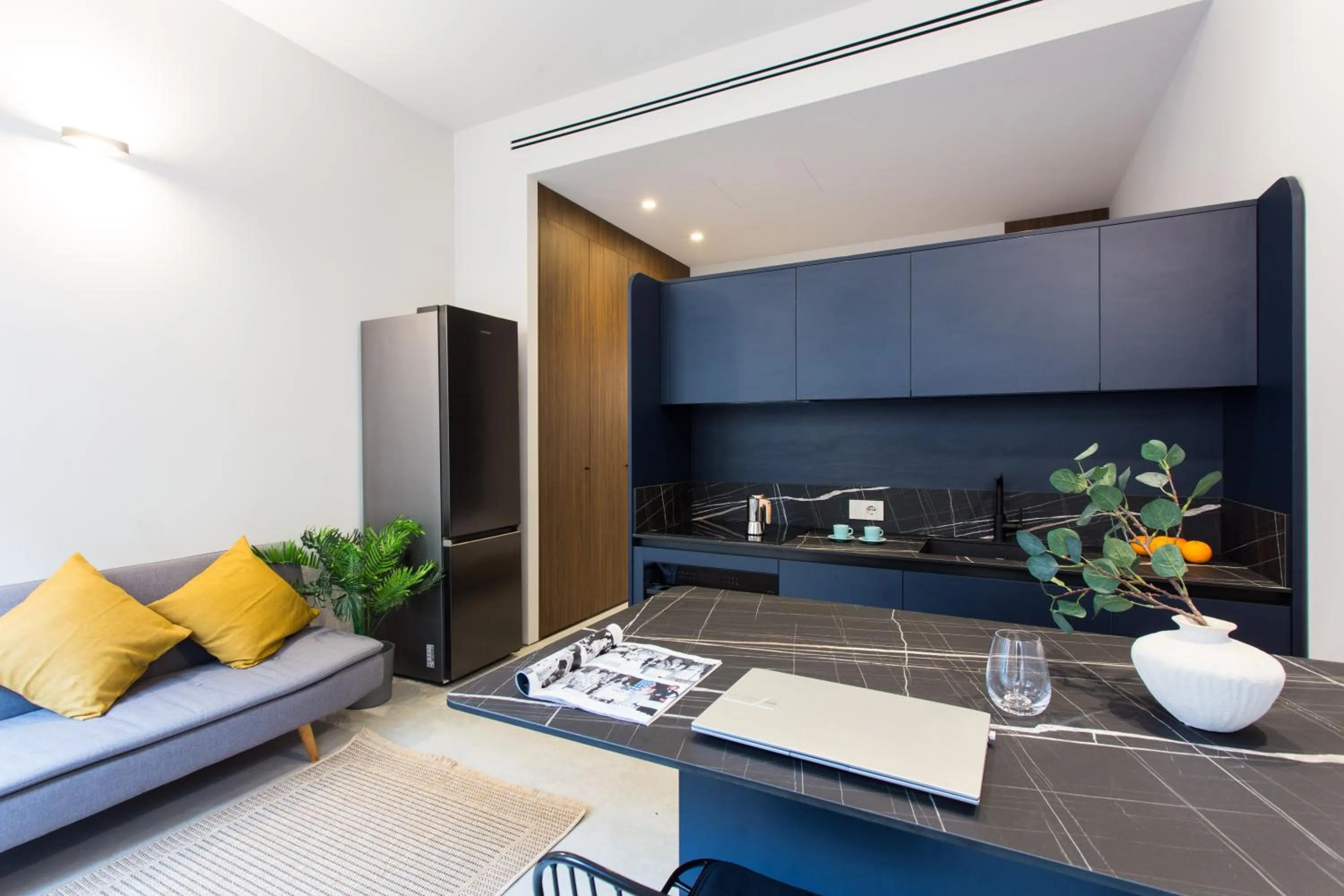 Kitchen or kitchenette in Naitly Milano Dergano