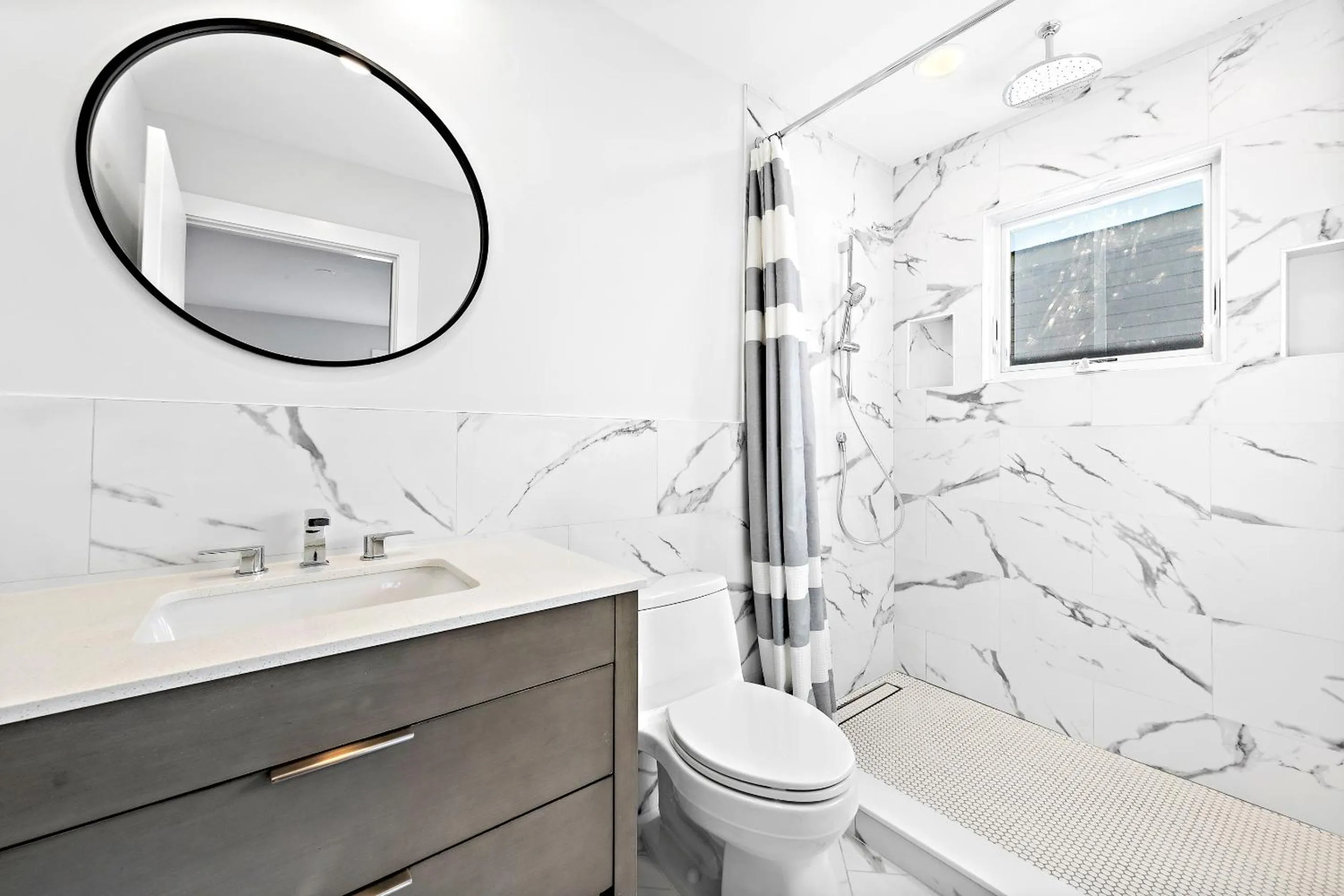 Bathroom in Casa del Mar