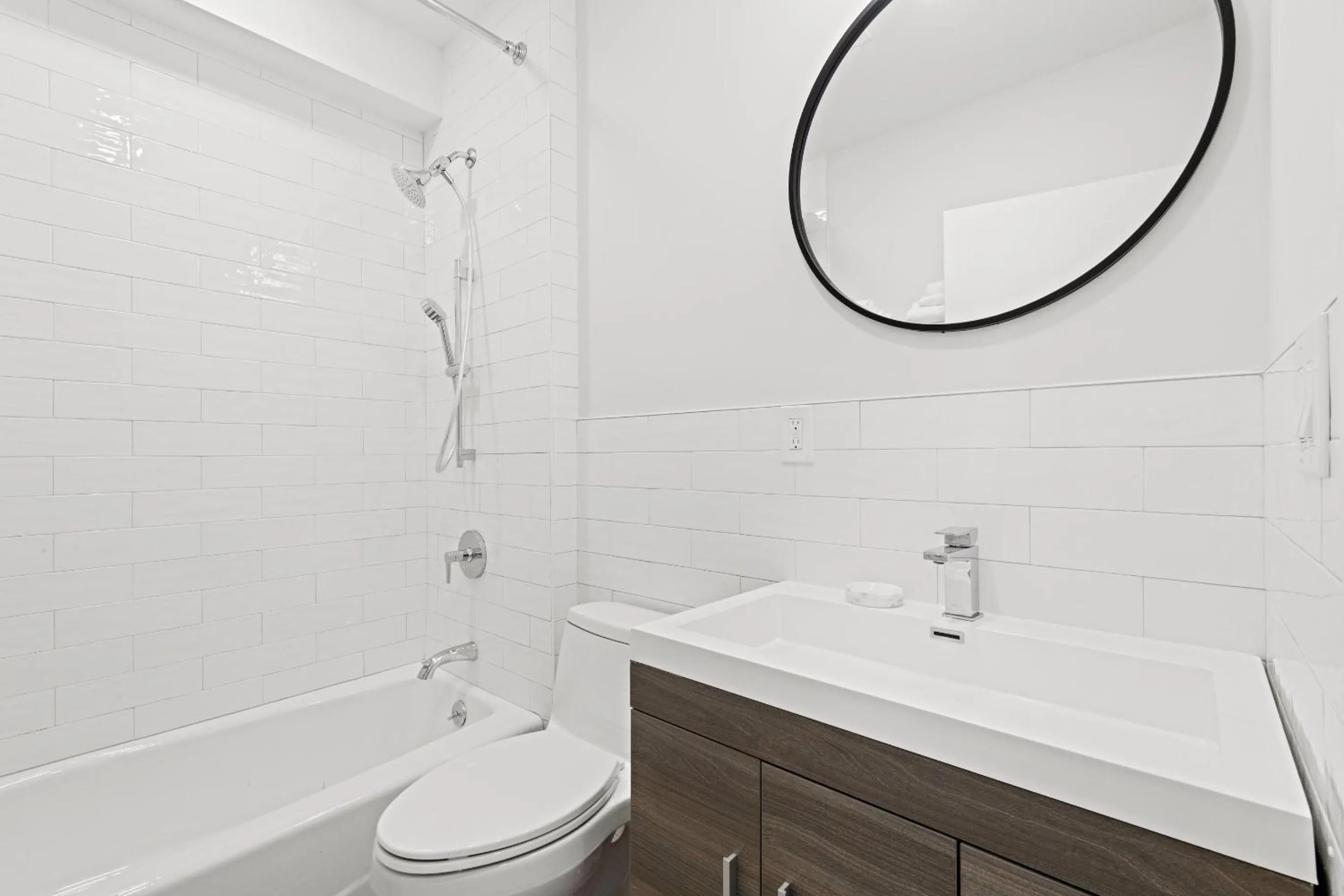 Shower in Casa del Mar