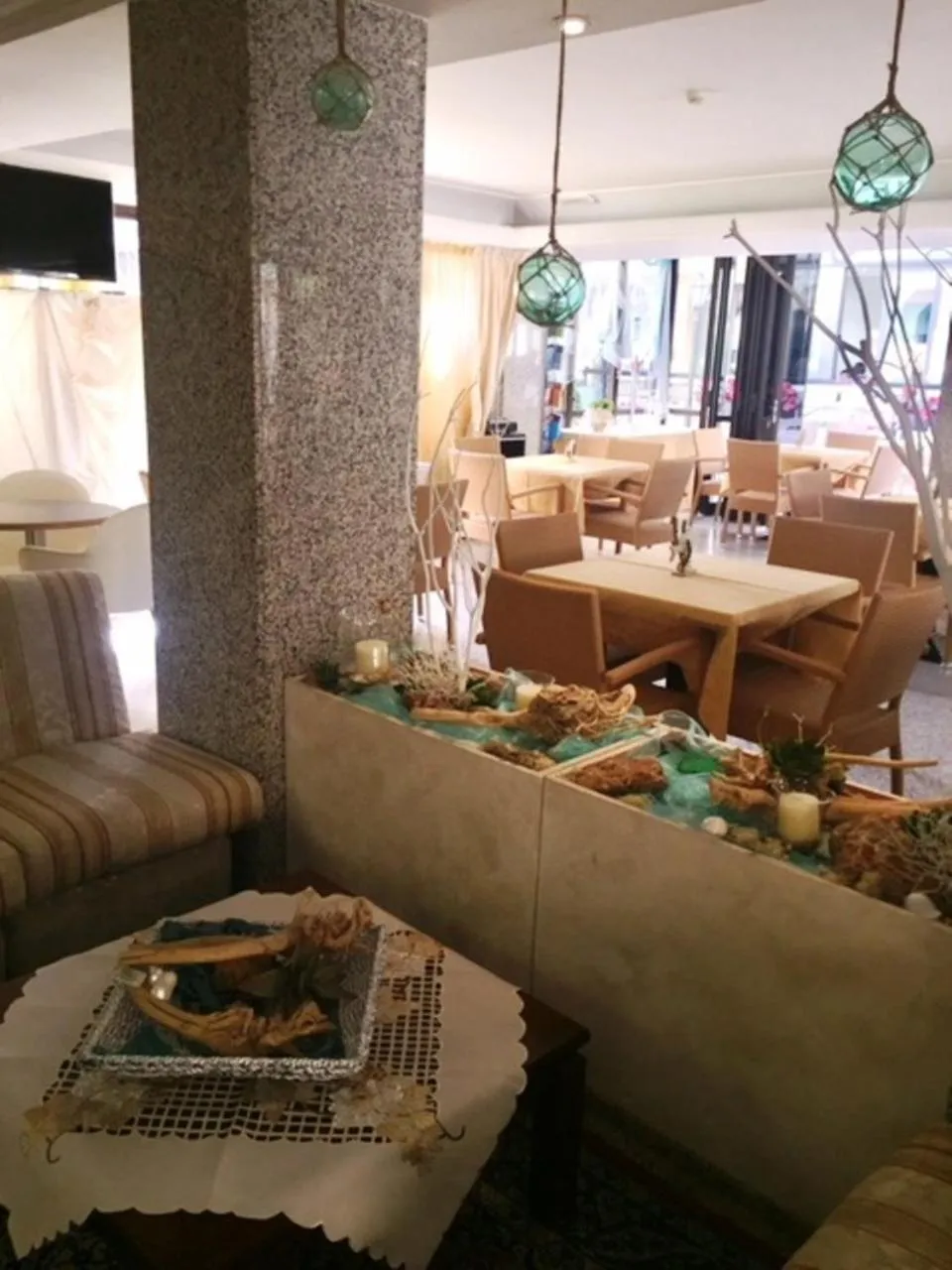 Lobby or reception in Hotel Cannes