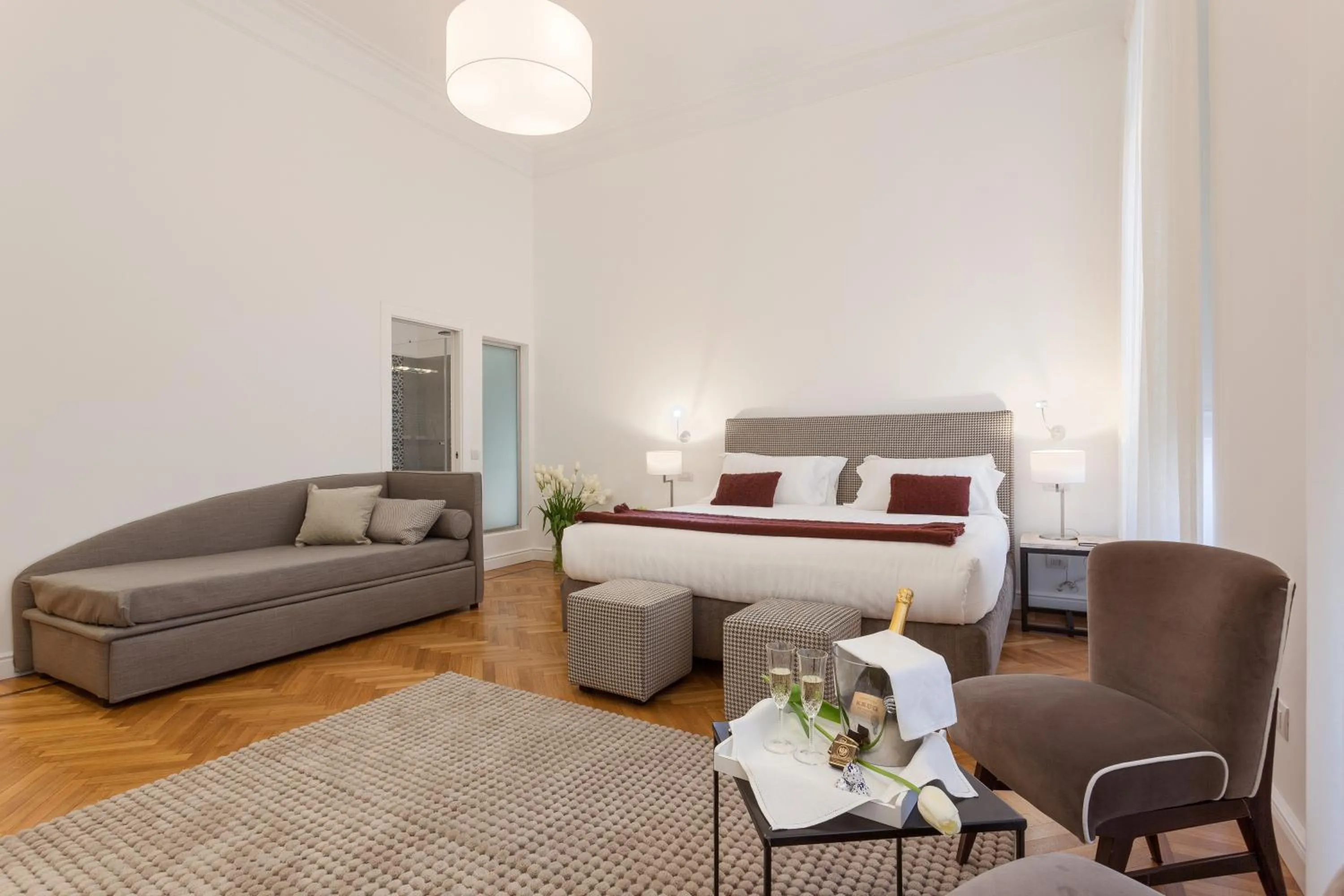 Photo of the whole room, Bed in 504 Corso Suites