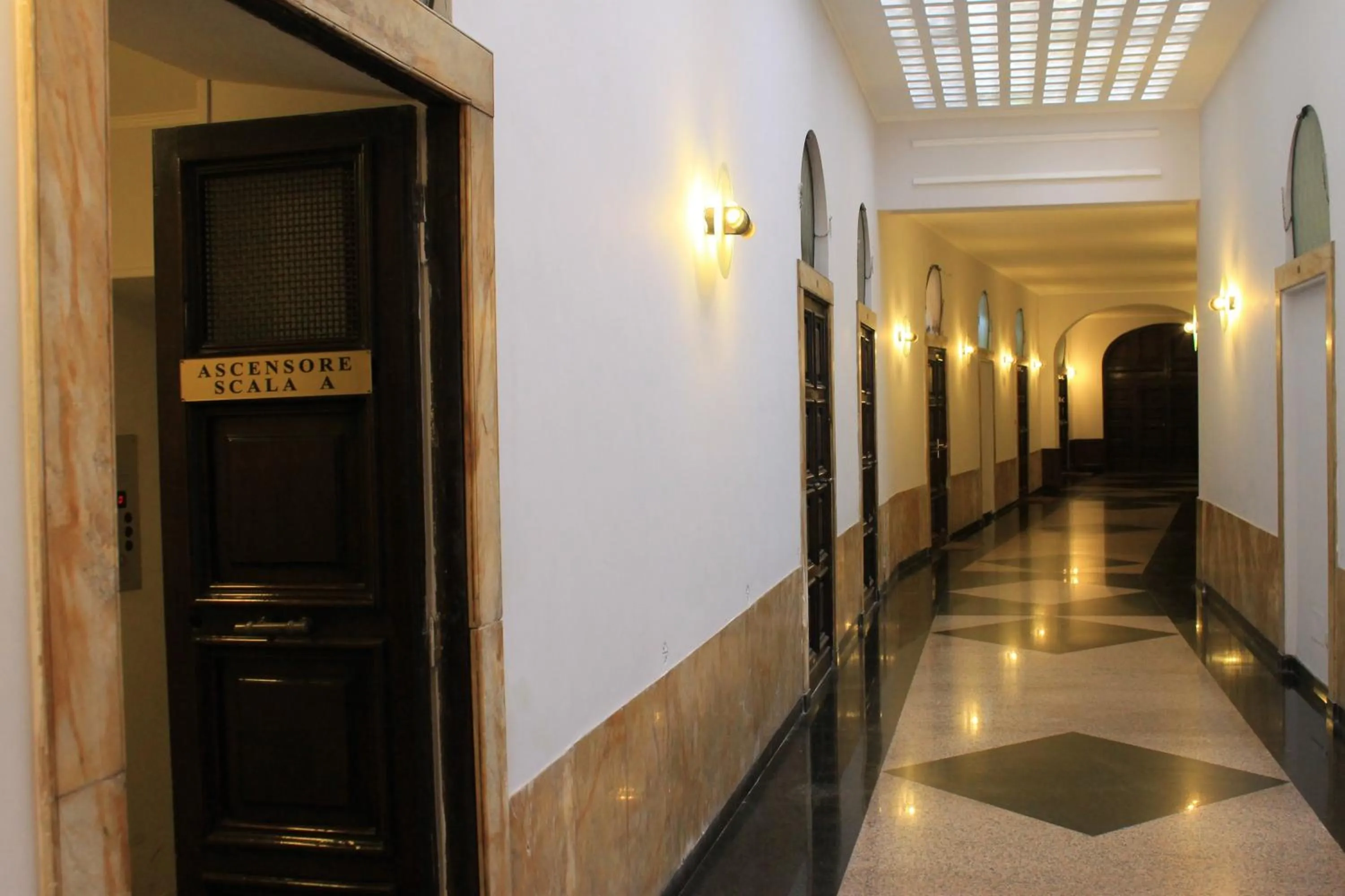 Area and facilities in 504 Corso Suites