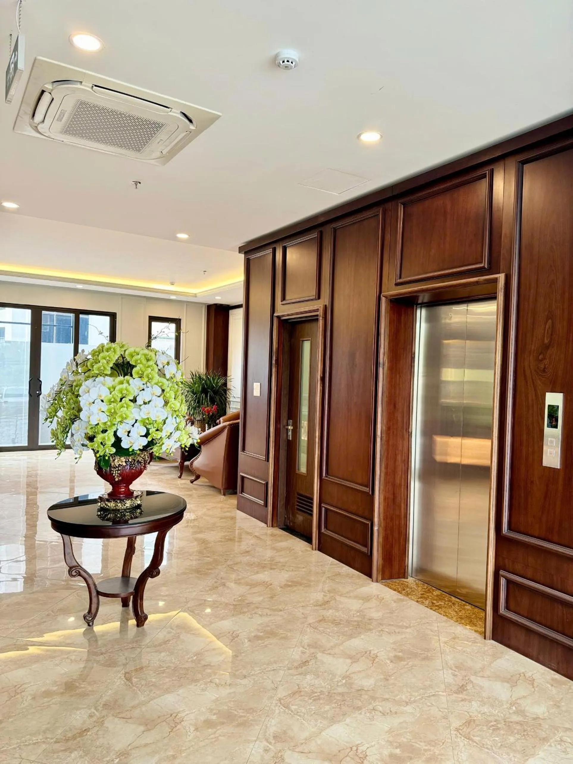 Living room in Luxury Hanoi Hotel