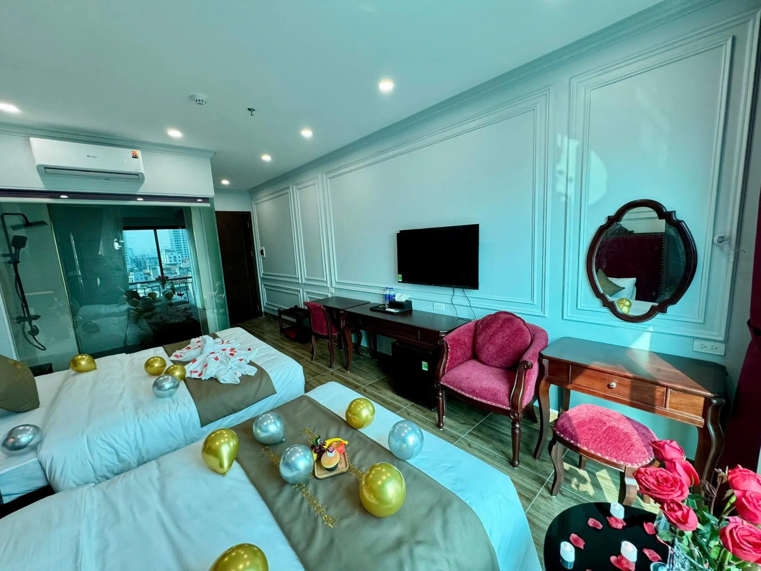 Communal lounge/ TV room in Luxury Hanoi Hotel