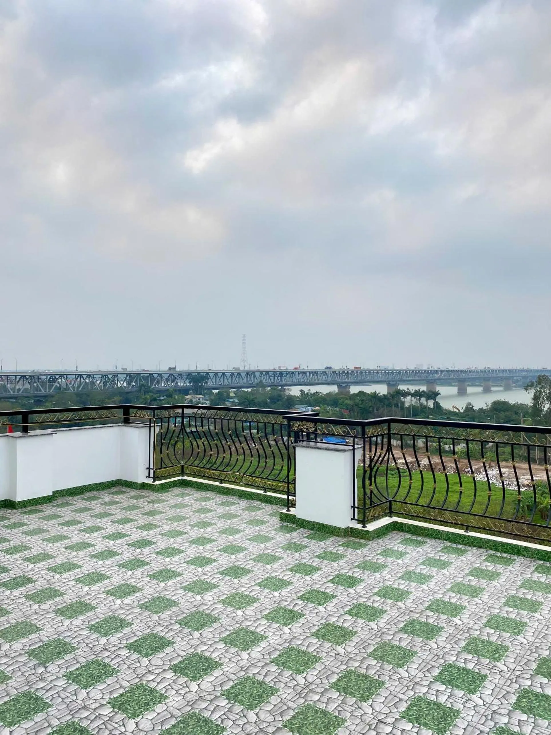 Day in Luxury Hanoi Hotel