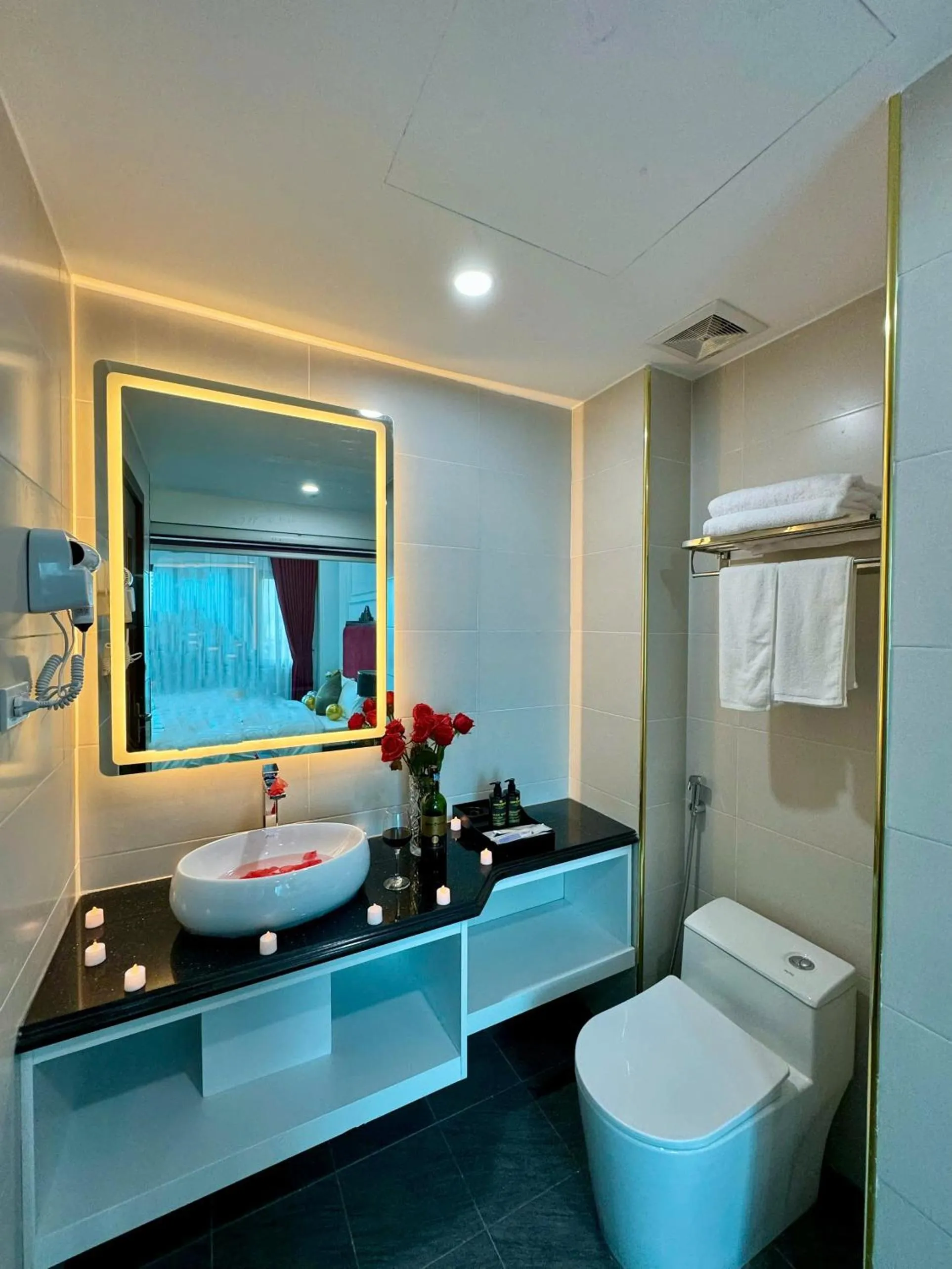 Bed in Luxury Hanoi Hotel