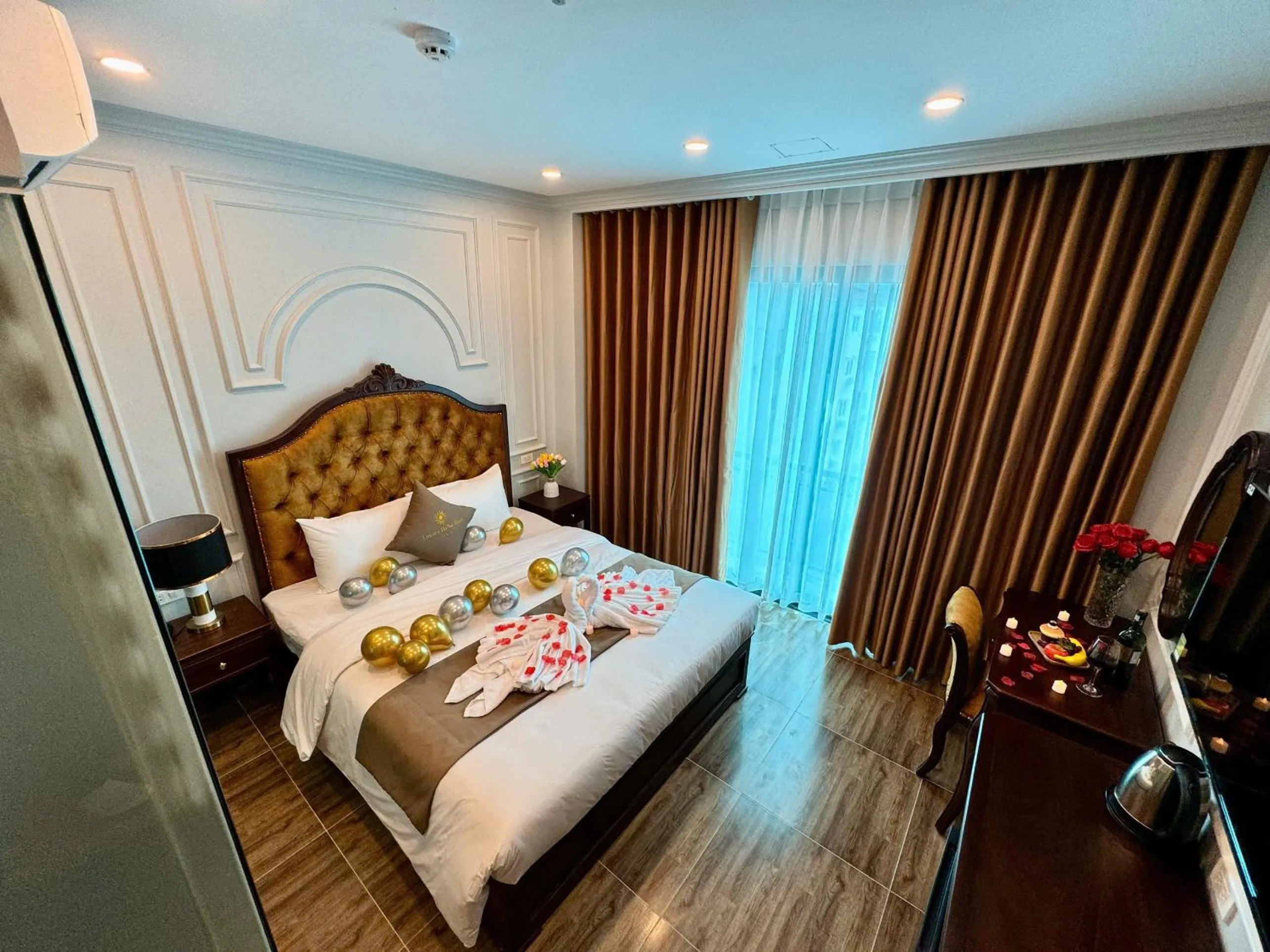Bed in Luxury Hanoi Hotel