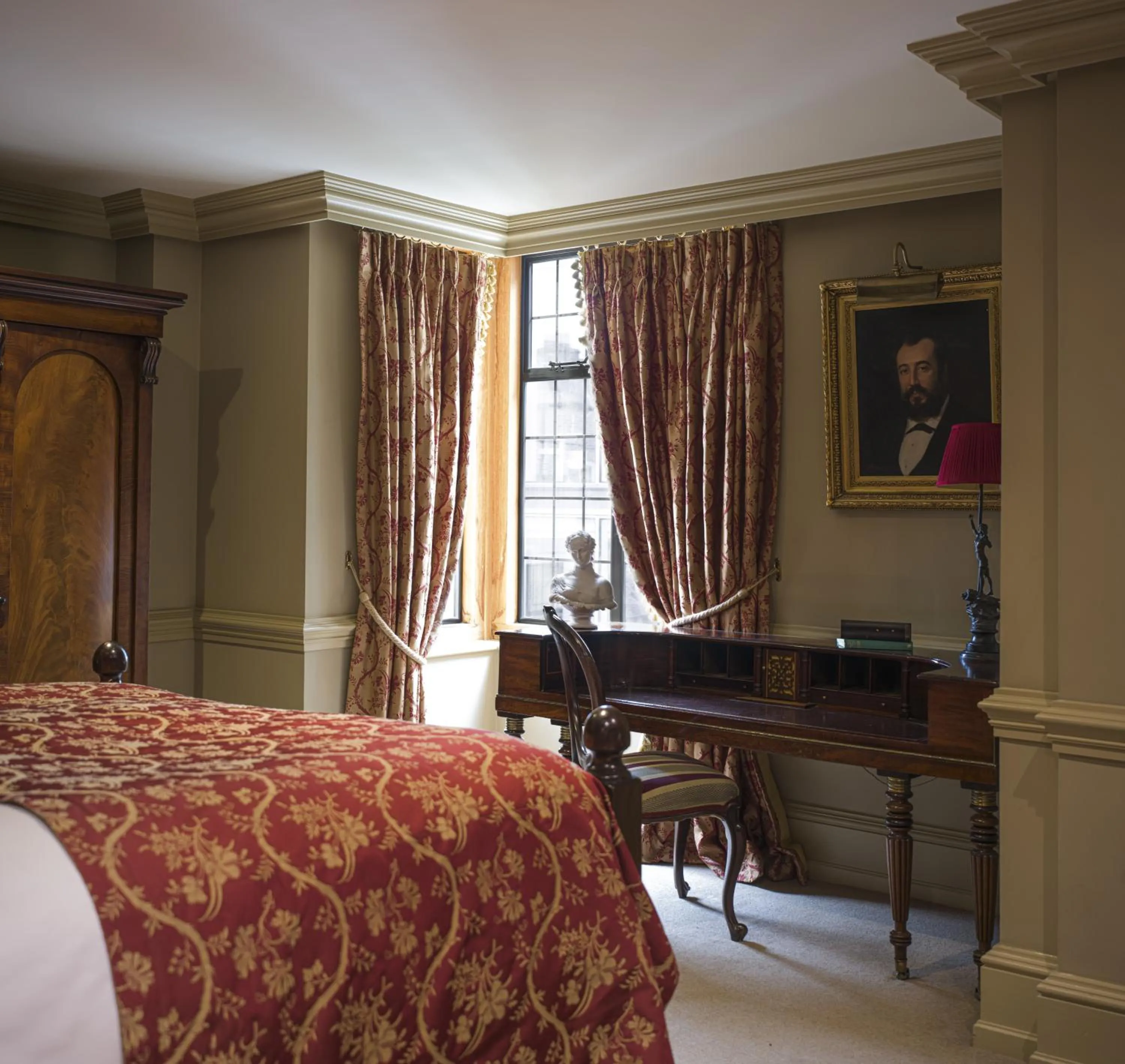 Bed in Batty Langley's