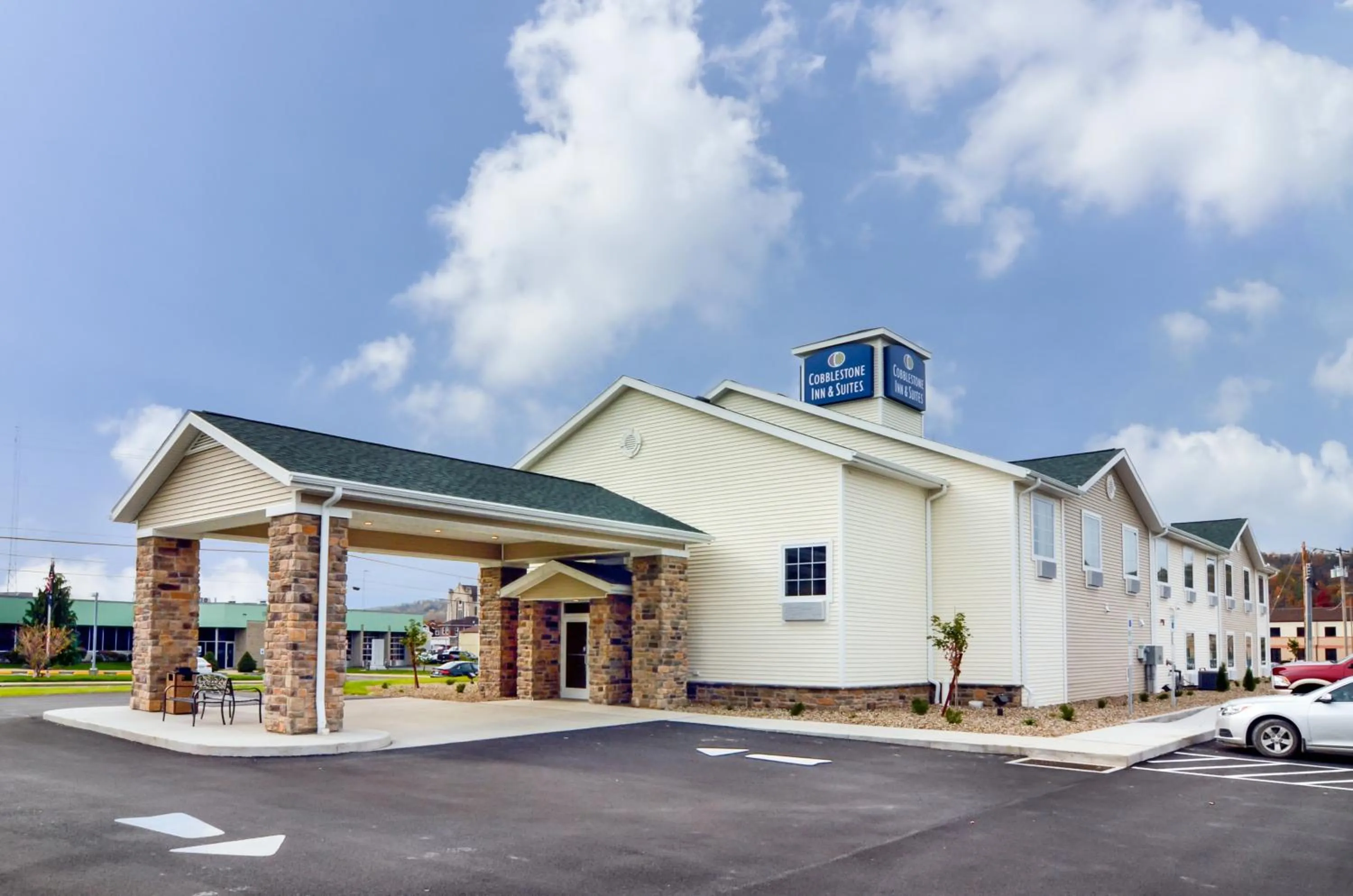 Property building in Cobblestone Inn & Suites - Ambridge