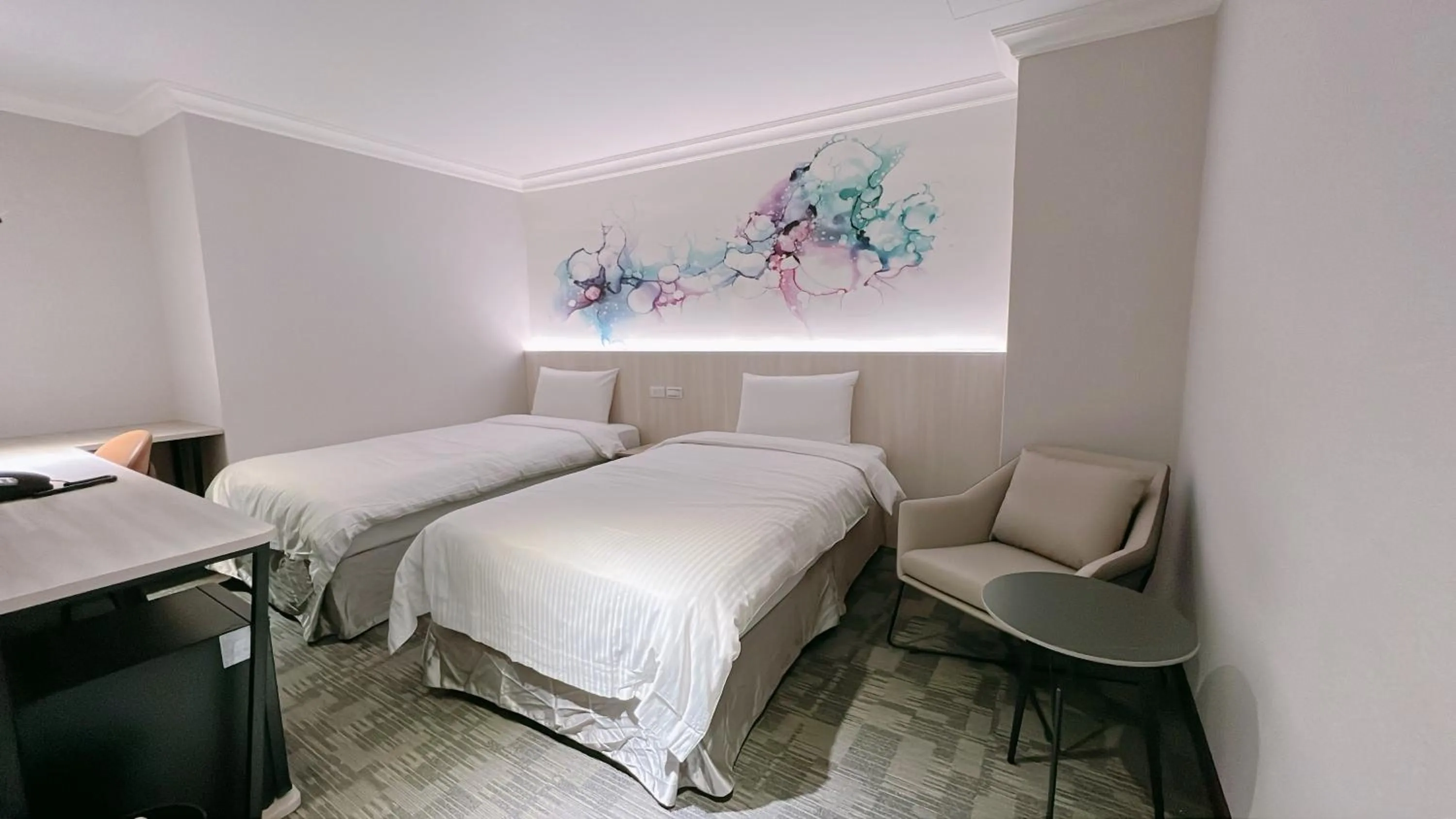 Bed in East Dragon Hotel