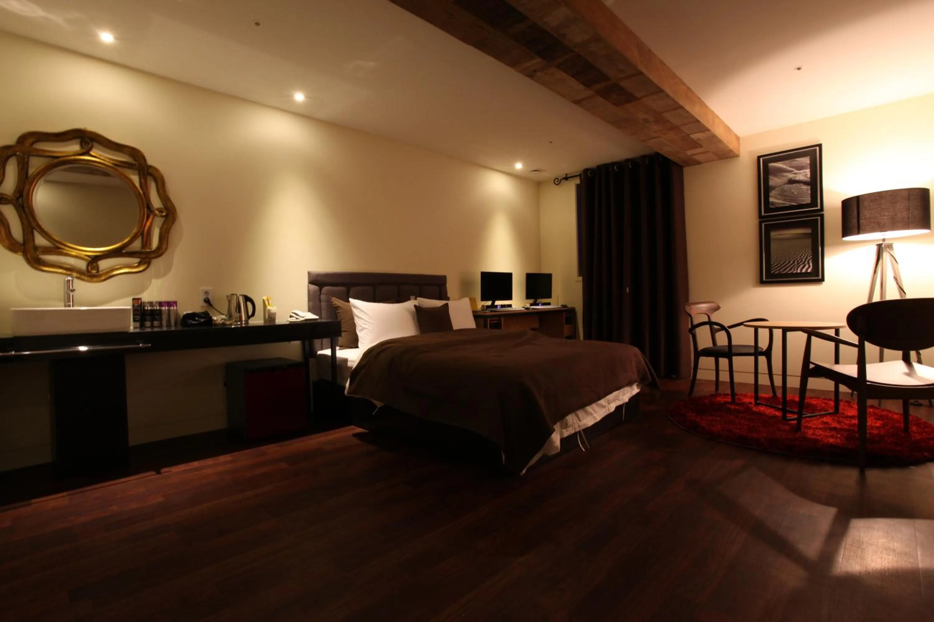 Photo of the whole room, Bed in Hotel Banwol