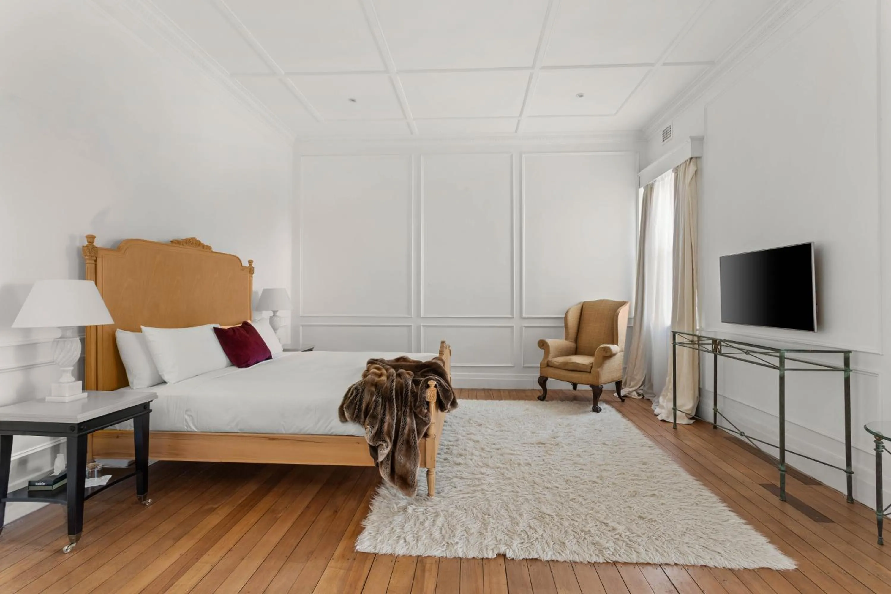 Bed in The Robertson Hotel