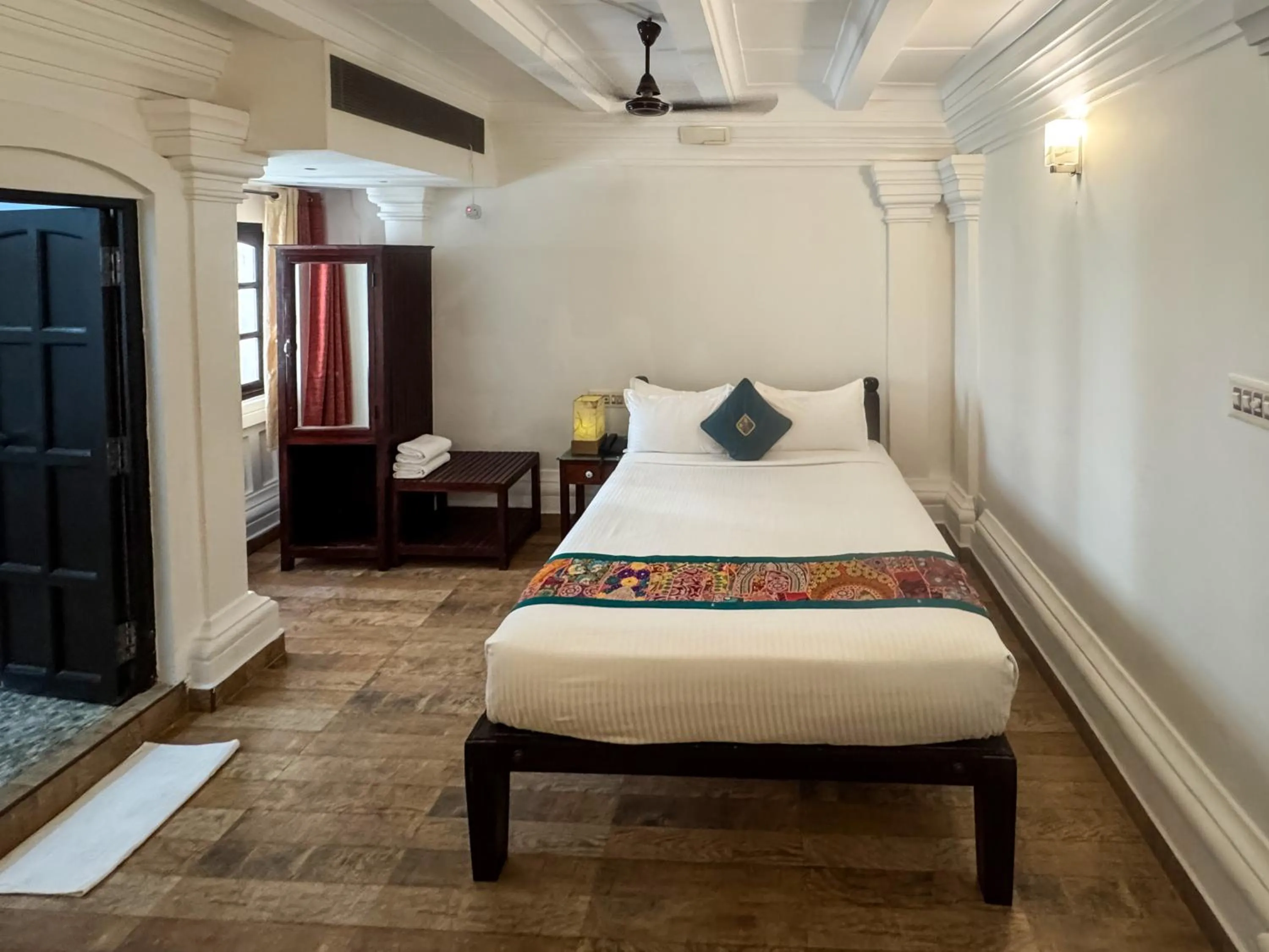 Bedroom, Bed in Le Chateau