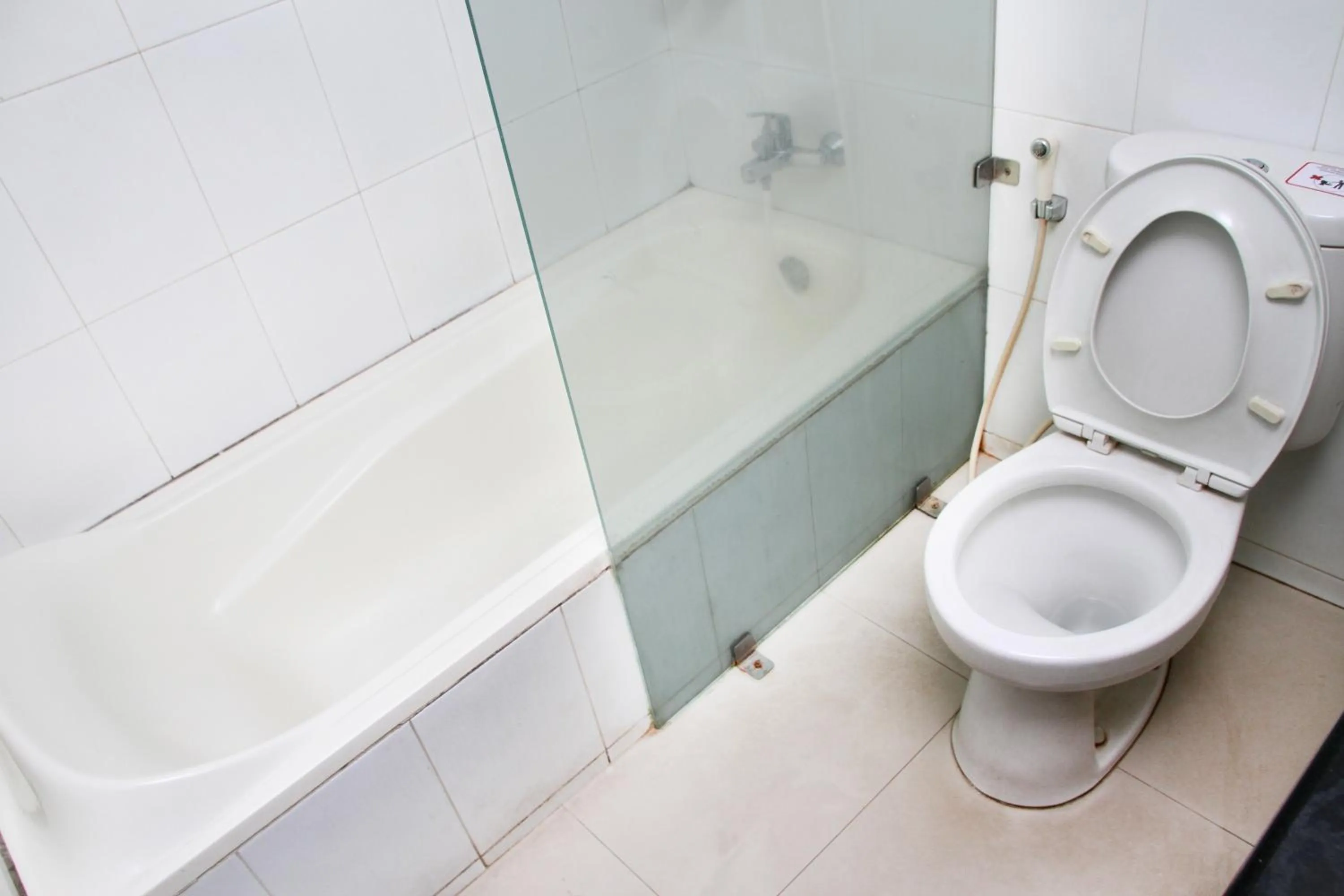 Bathroom in Wirton Hotel