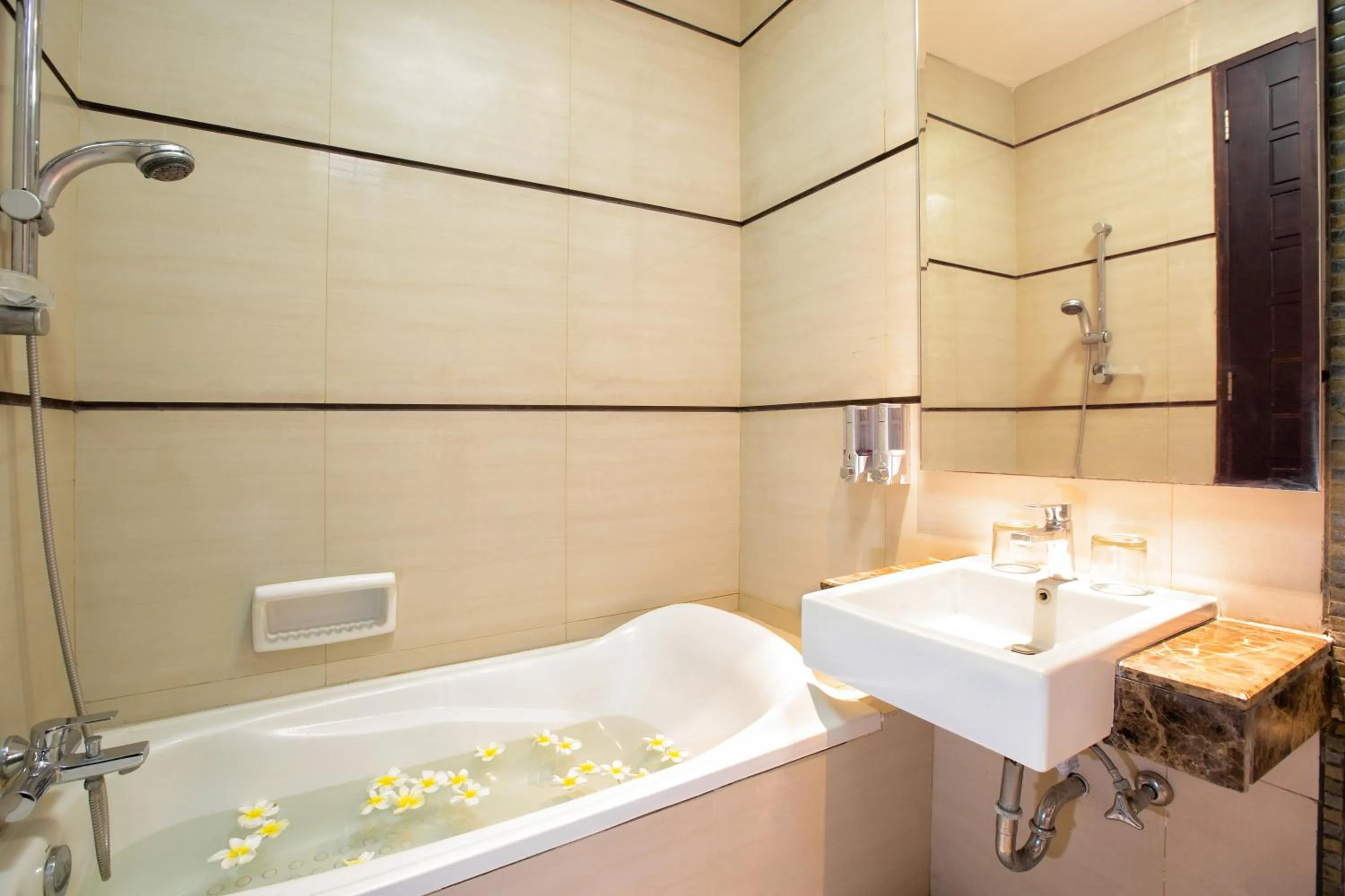 Hot Tub in InKuta Residence and Villa