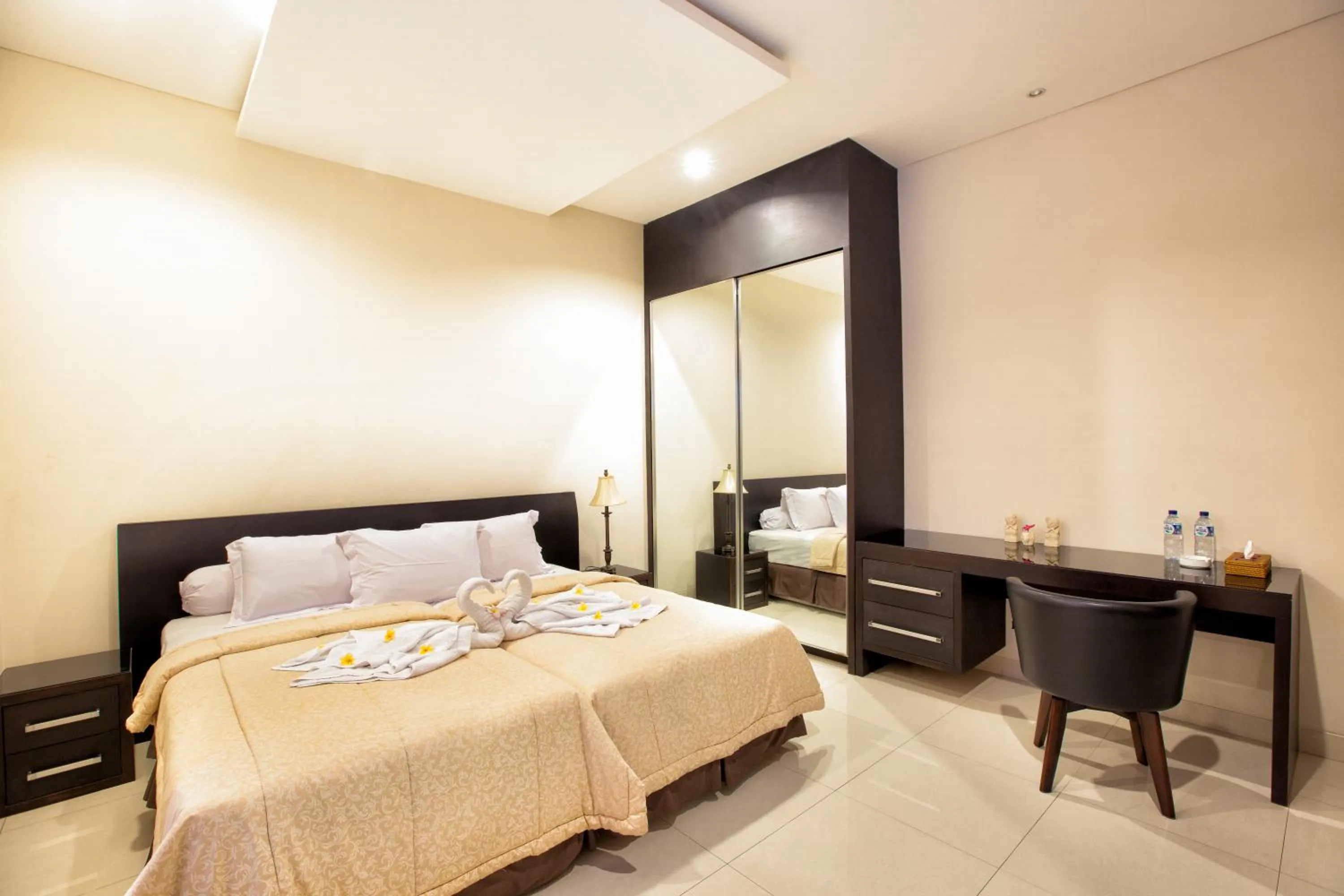 Bed in InKuta Residence and Villa