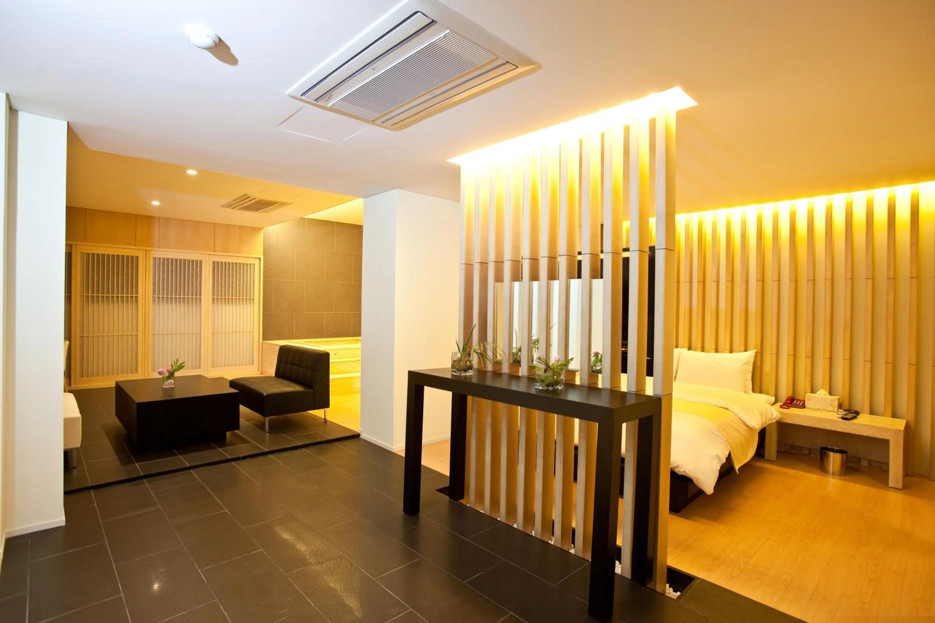 Decorative detail, Bed in Yuwon Hotel