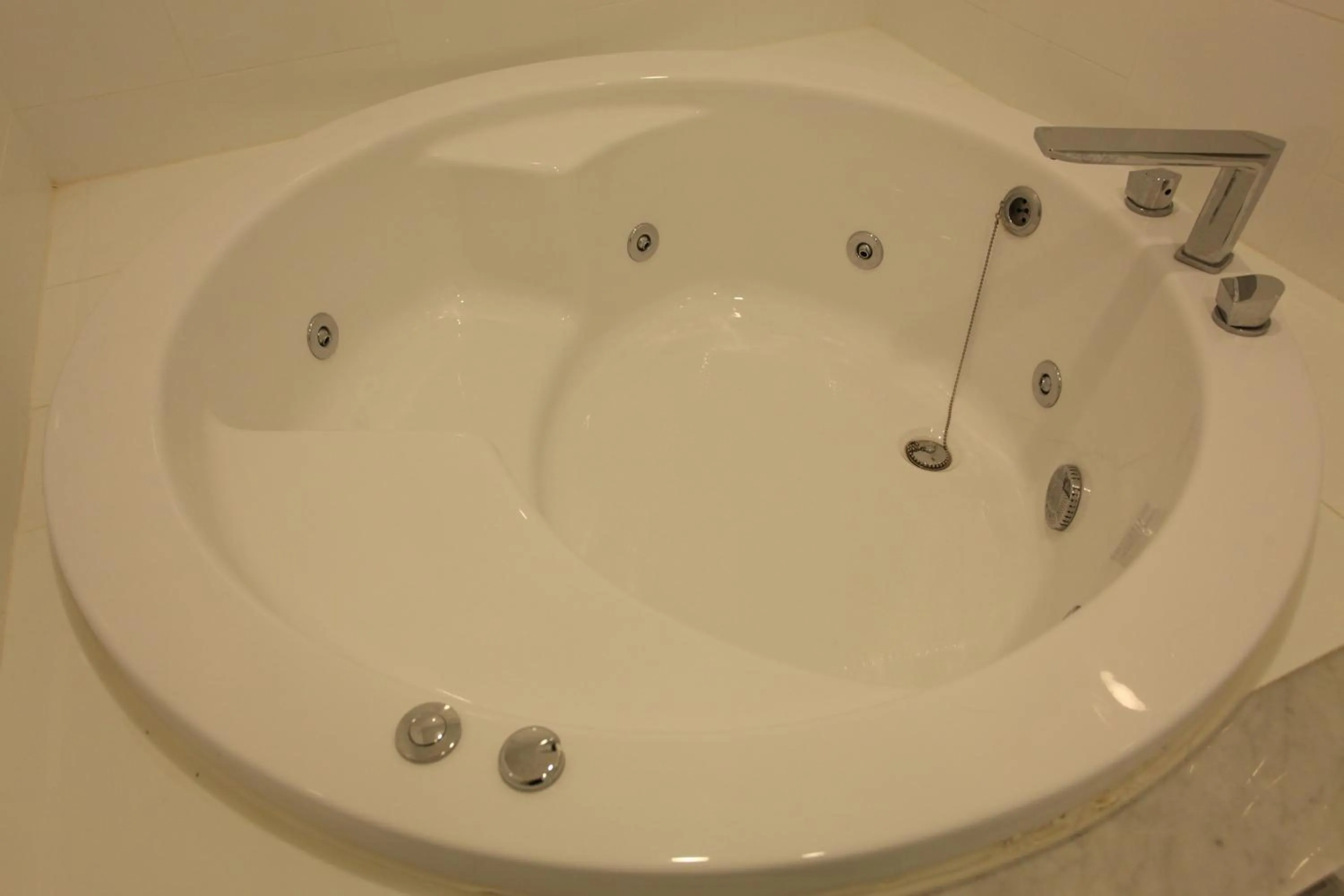 Hot Tub in Yuwon Hotel