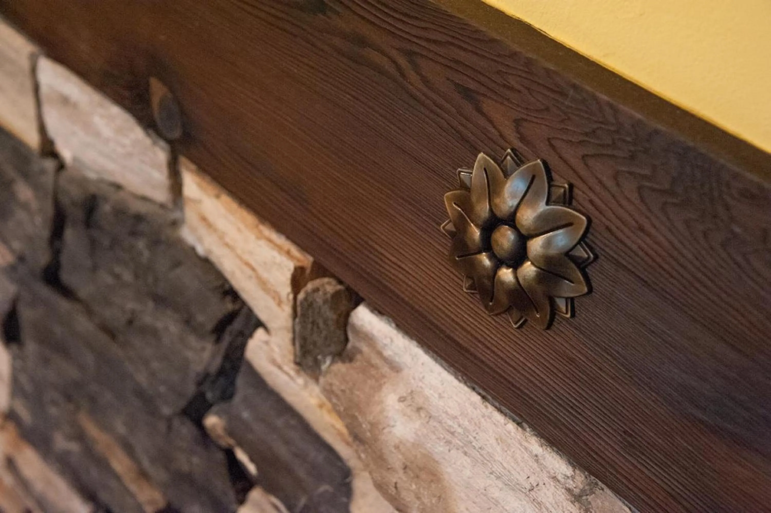 Decorative detail in Yong Guan