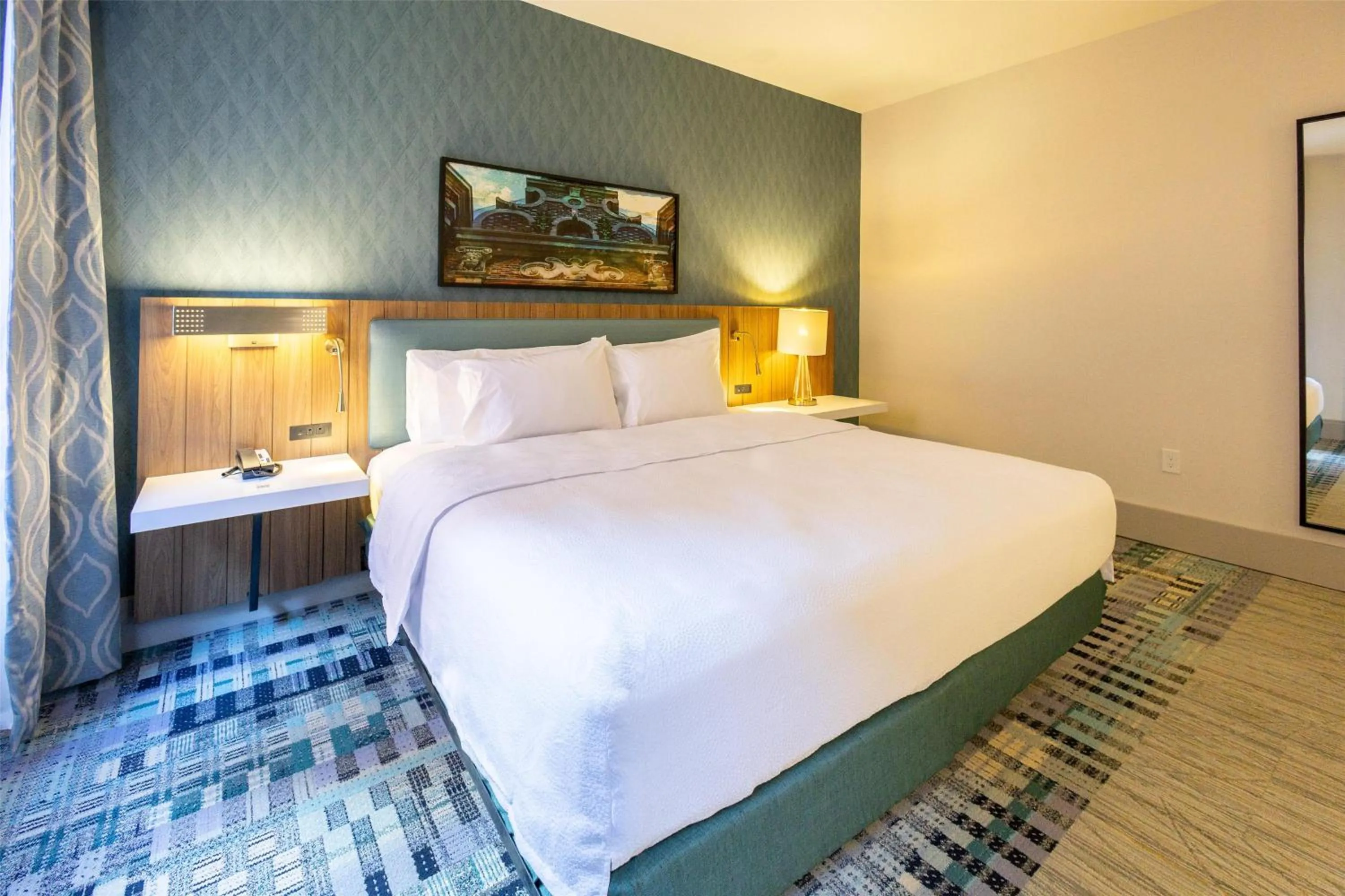 Bed in Hilton Garden Inn Dayton Downtown