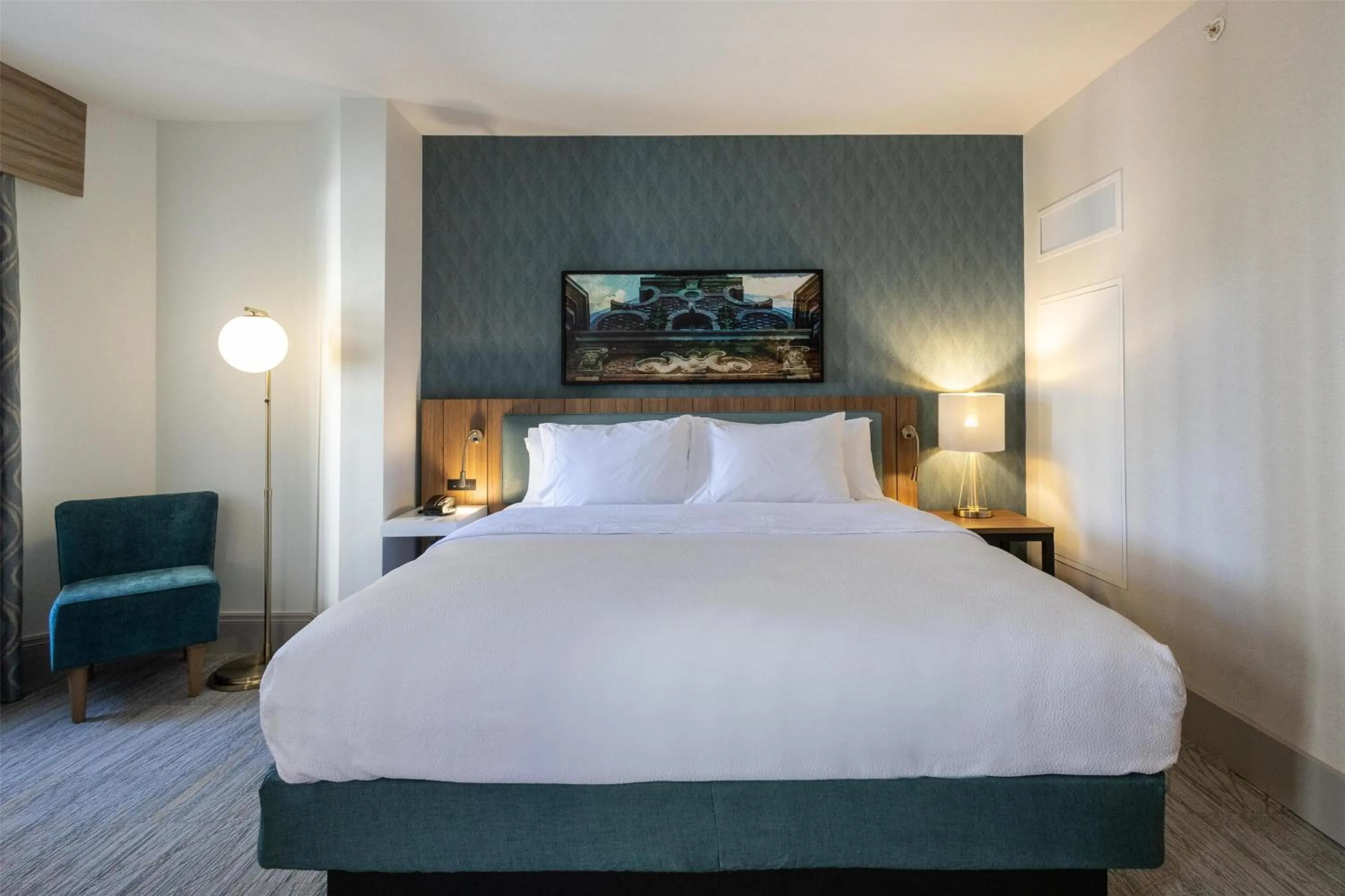 Bed in Hilton Garden Inn Dayton Downtown