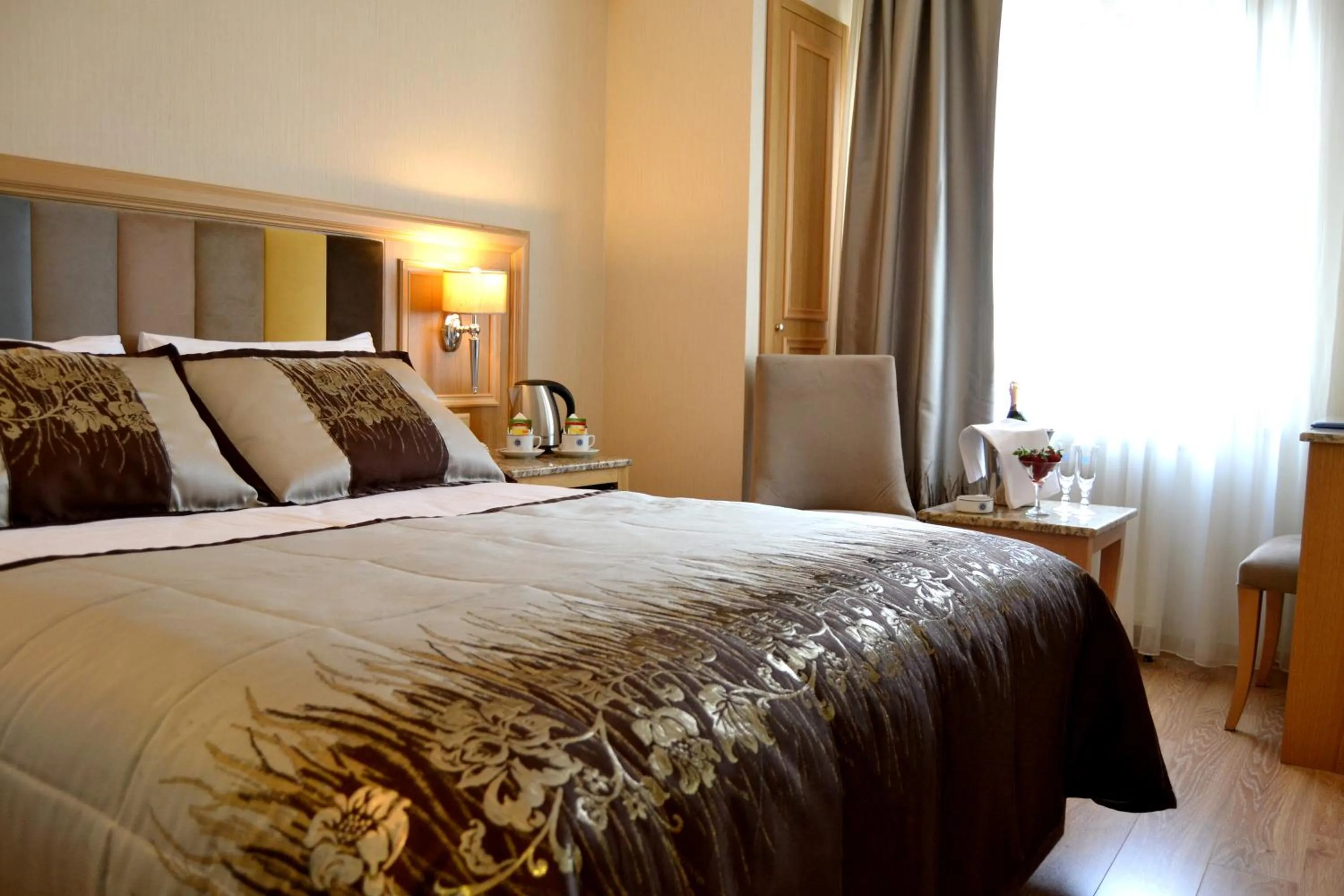 Bedroom, Bed in Hotel Erden Sarayevo