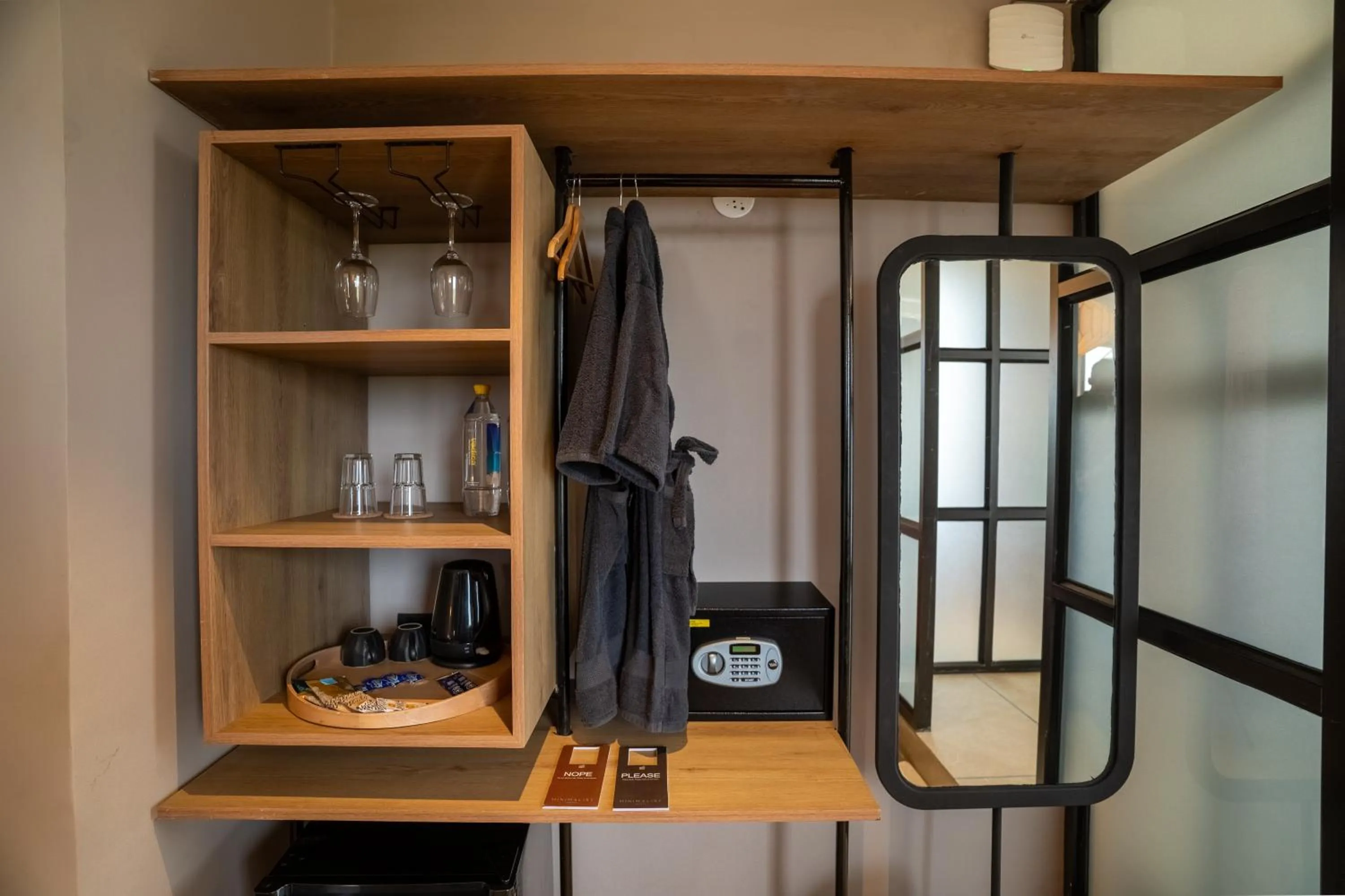 minibar in Minimalist Panjim