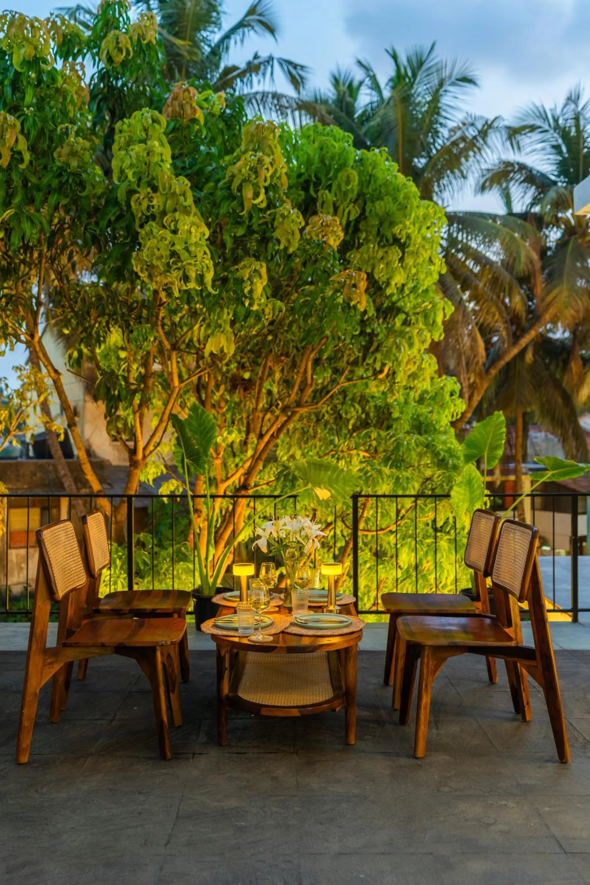 Patio in Minimalist Panjim