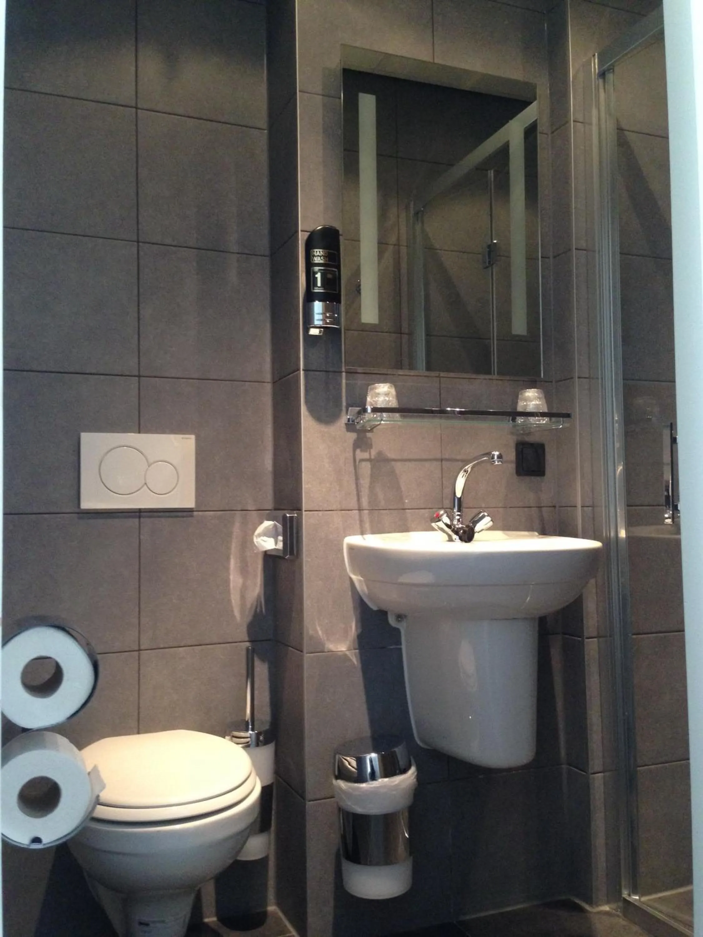 Bathroom in B&B House No 7