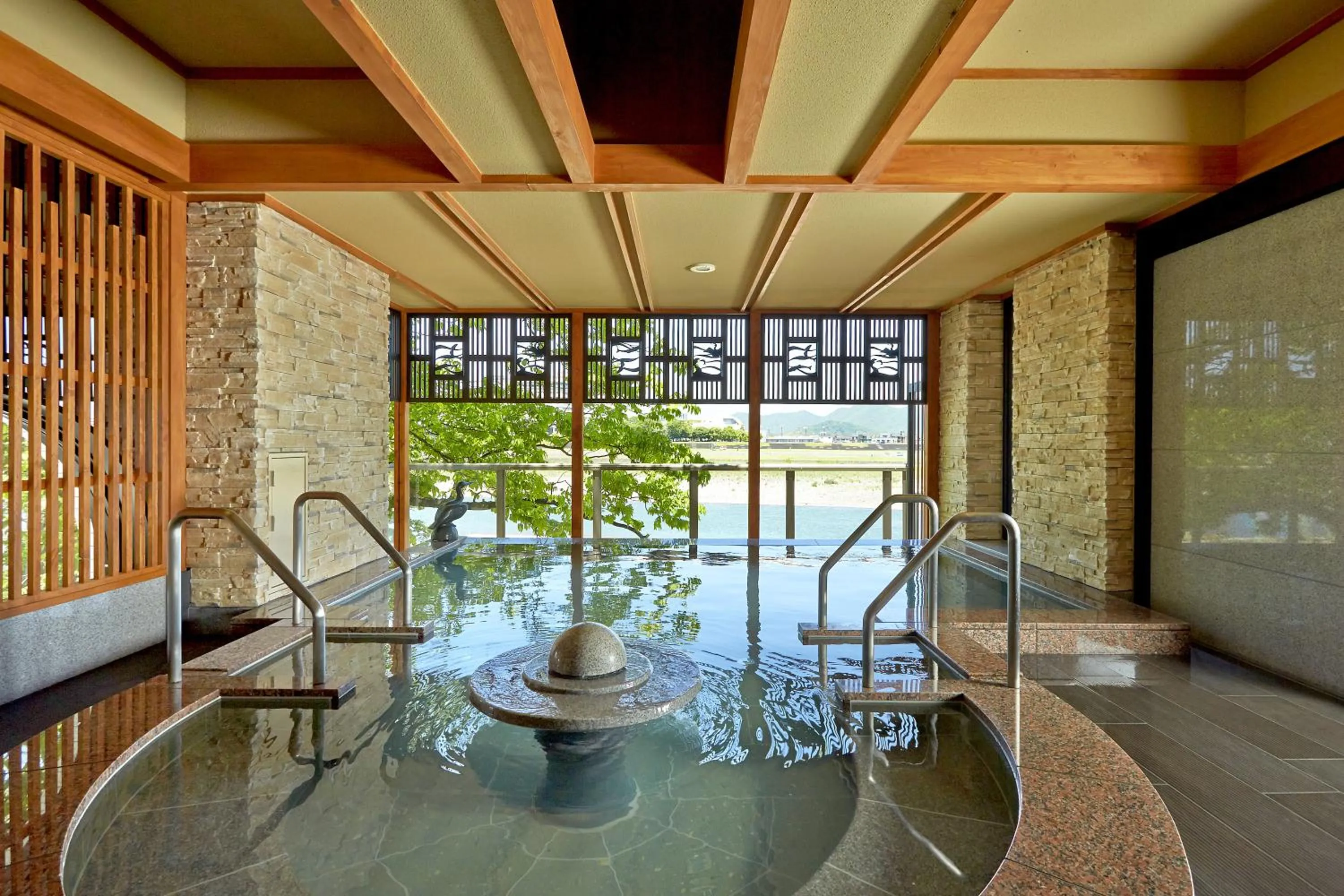 Swimming pool in Juhachiro