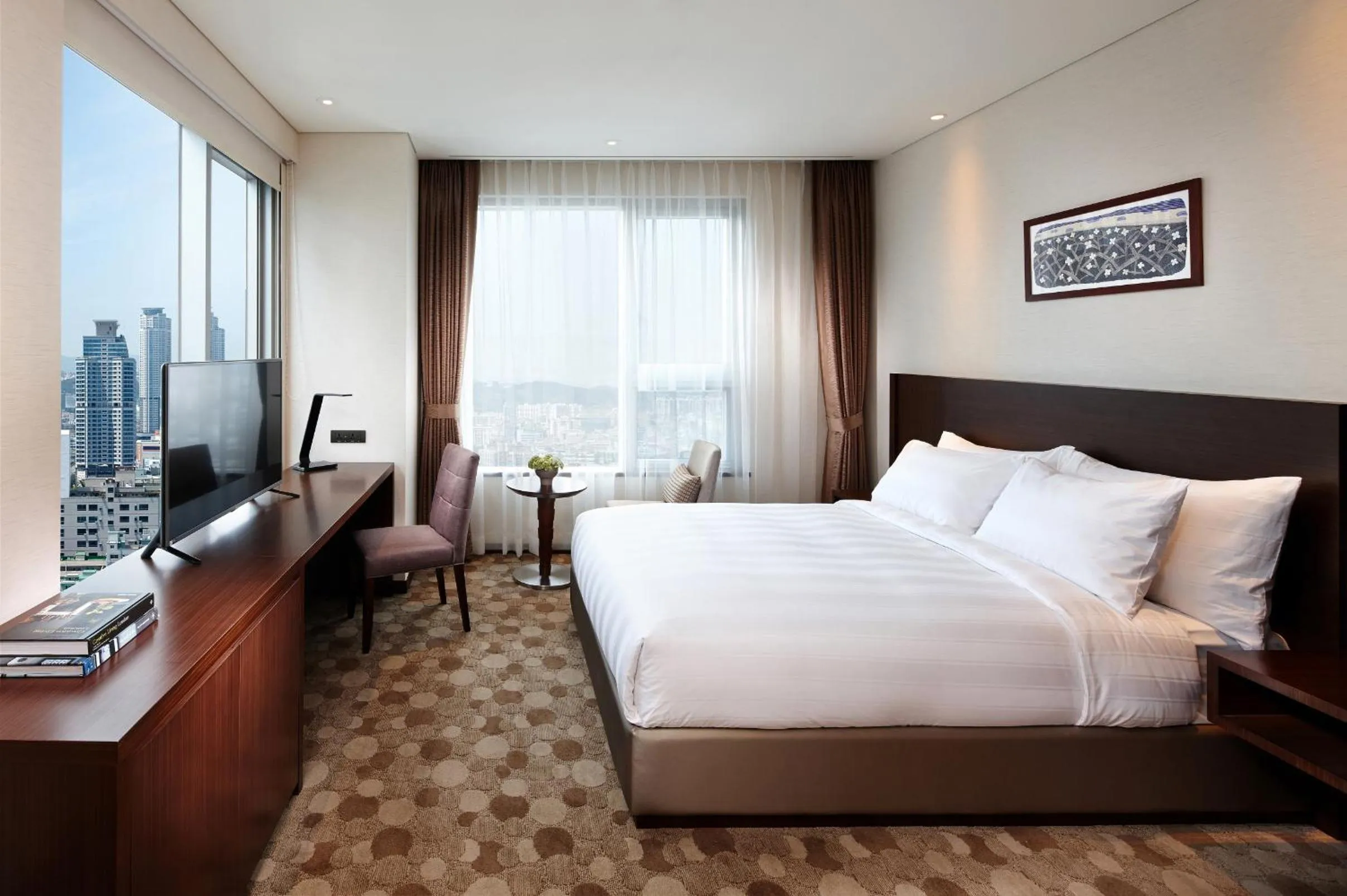 Photo of the whole room, Bed in LOTTE CITY HOTEL Ulsan