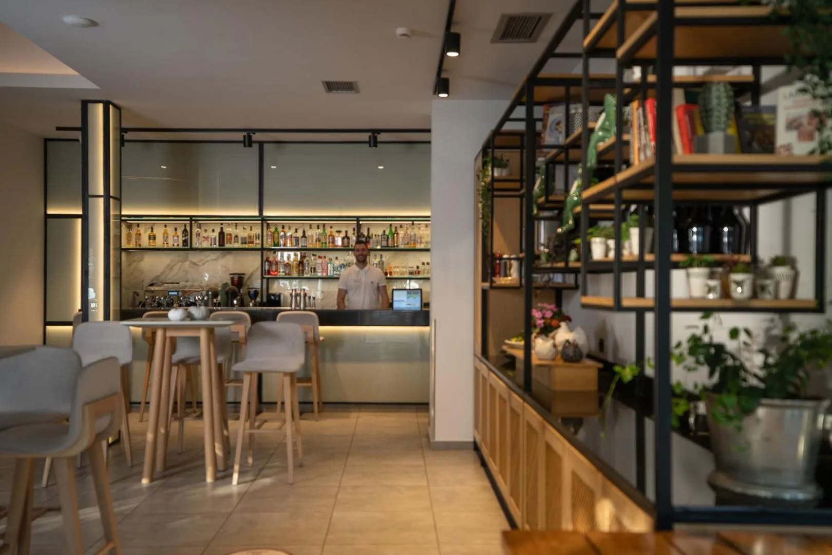 Restaurant/places to eat in Zoe Seaside Resort