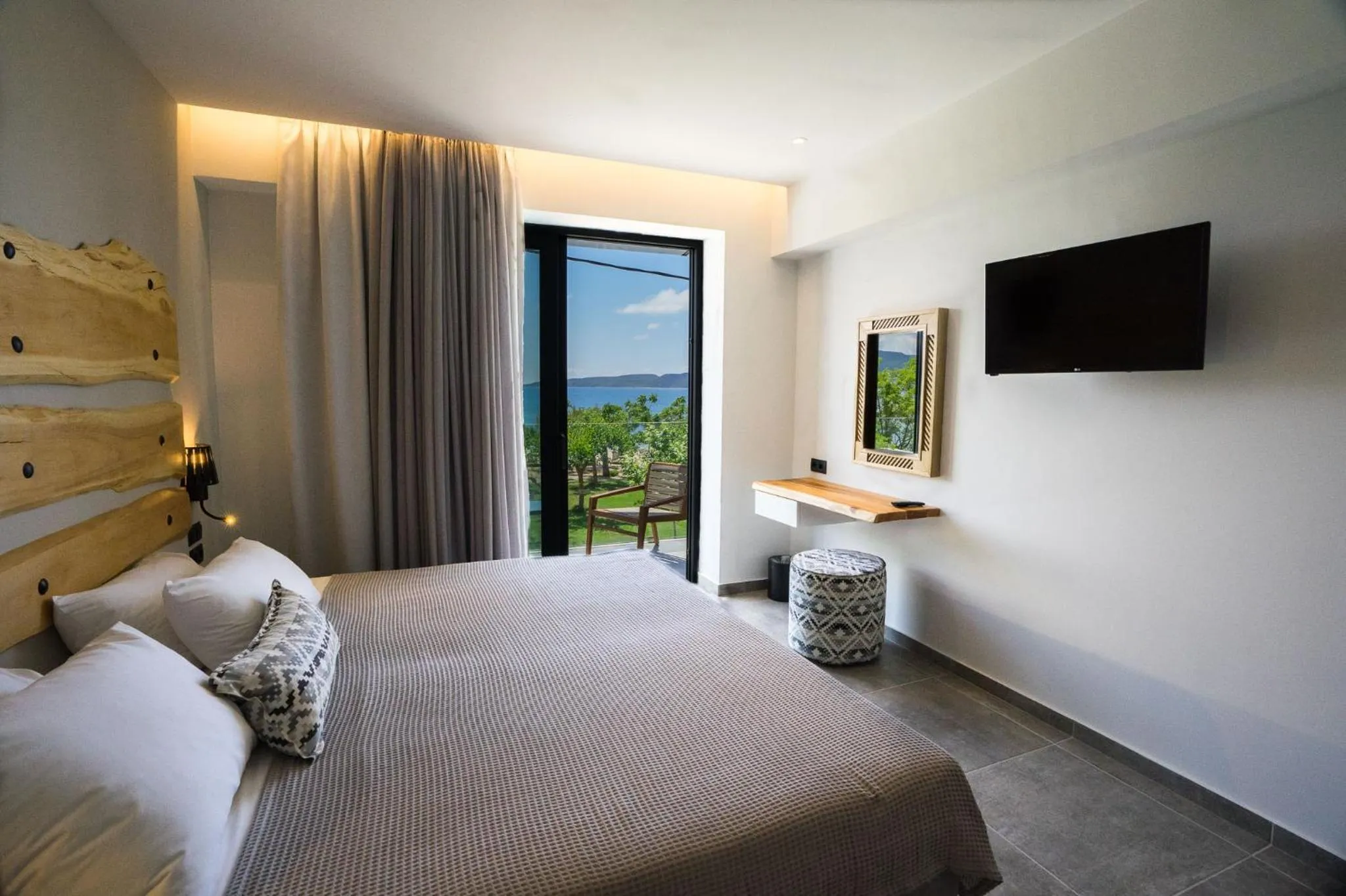 Photo of the whole room, Bed in Zoe Seaside Resort