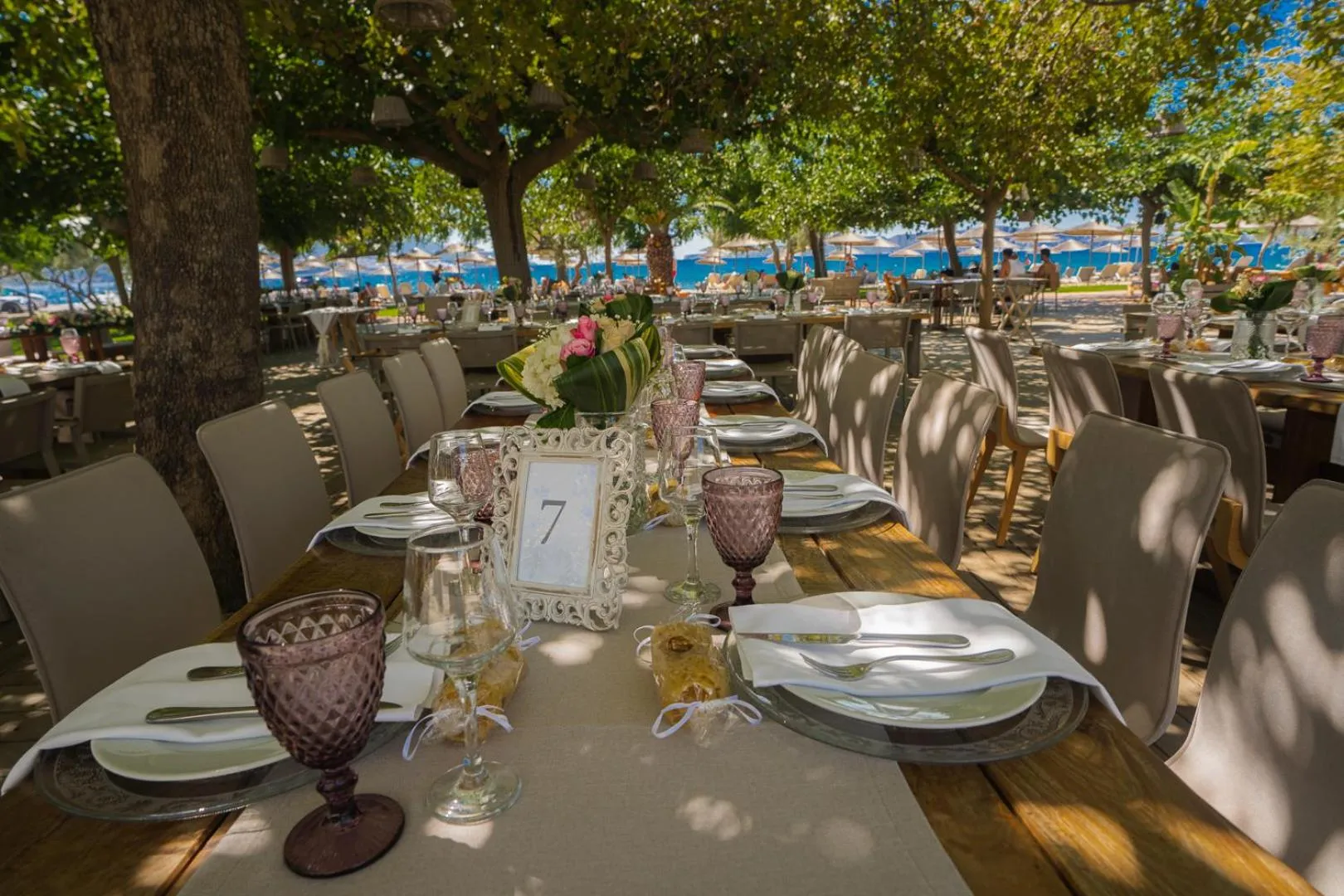 Restaurant/places to eat in Zoe Seaside Resort