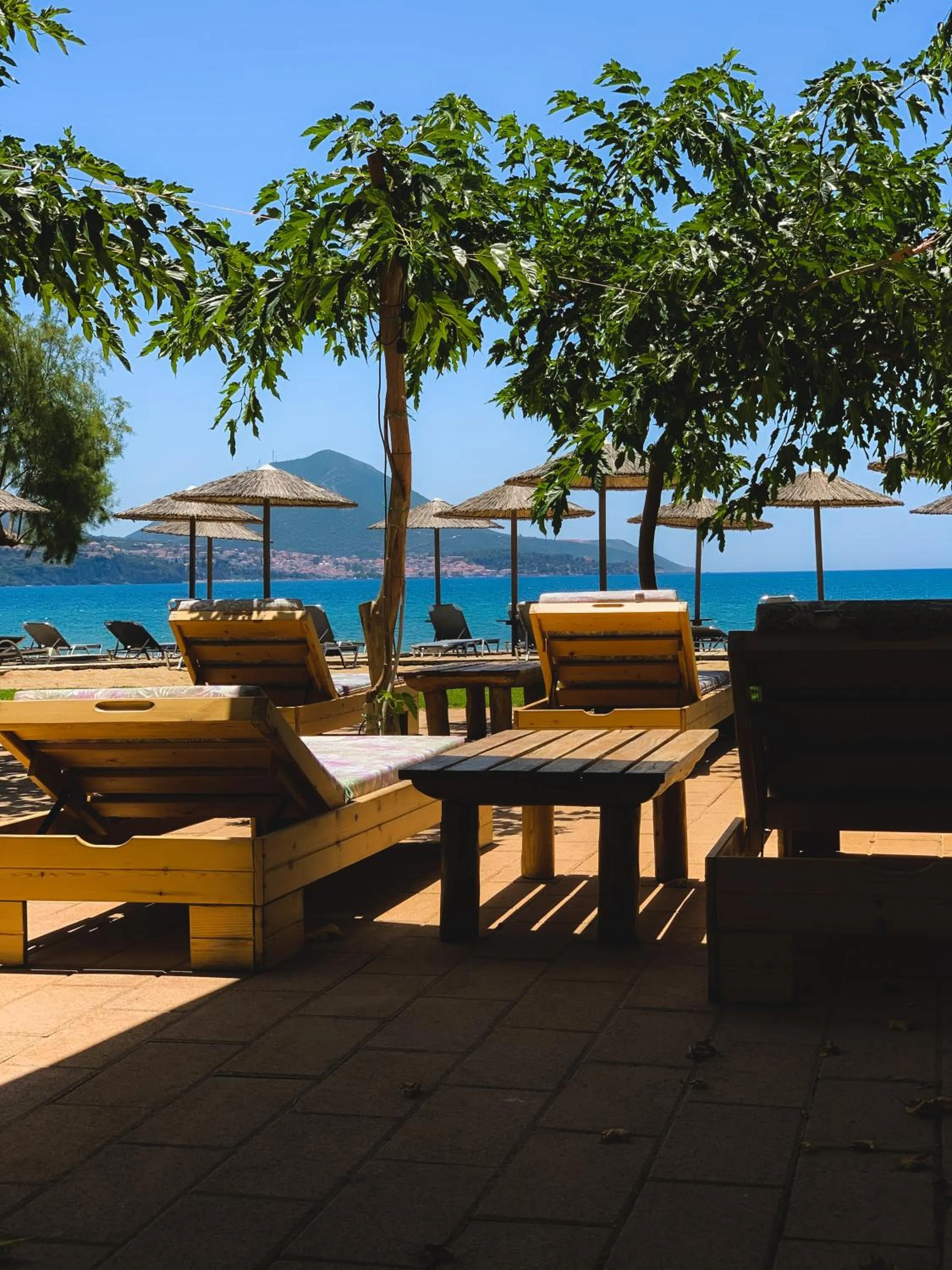 Restaurant/places to eat in Zoe Seaside Resort