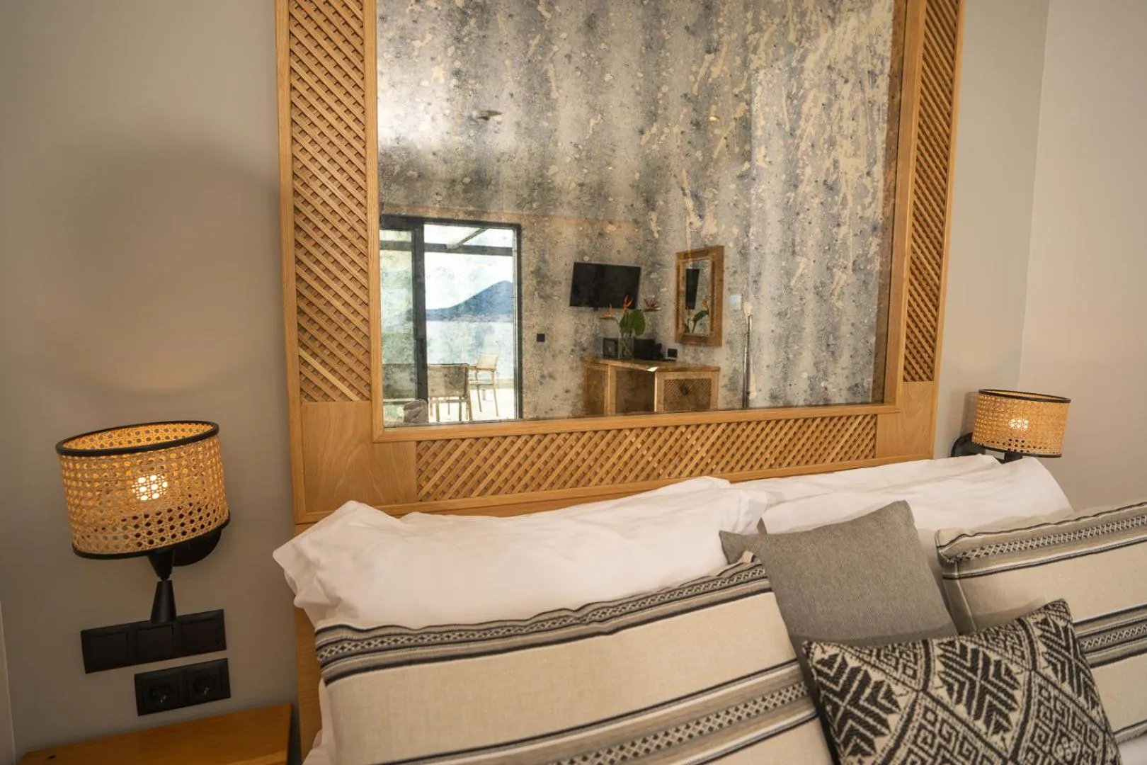 Sea view, Bed in Zoe Seaside Resort