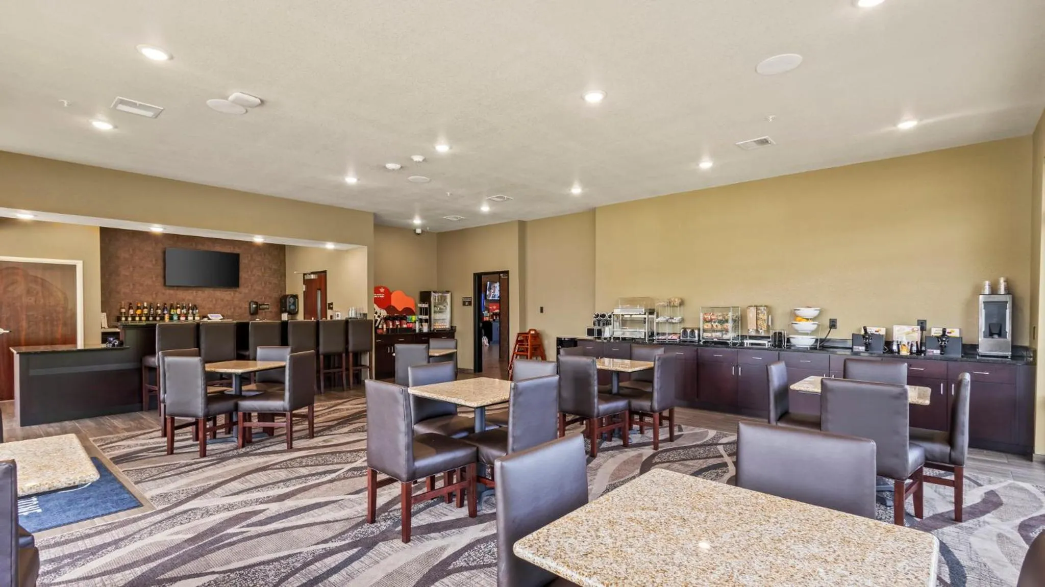 Seating area in Cobblestone Hotel & Suites - Foley