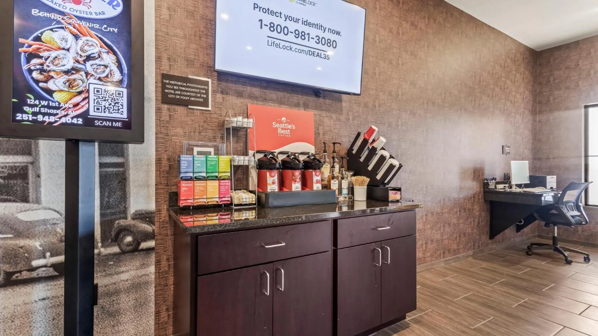 Coffee/tea facilities in Cobblestone Hotel & Suites - Foley